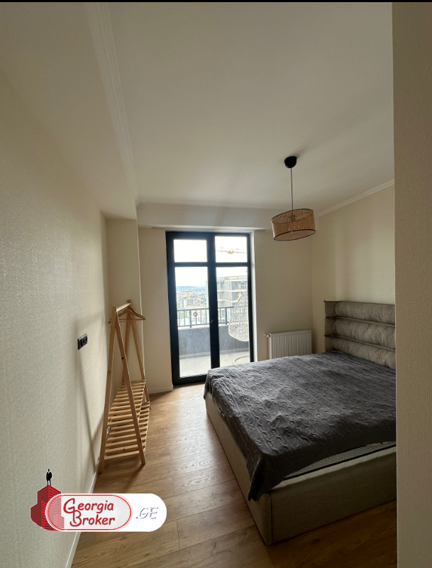 იყიდება ახალი გარემონტებული 3 ოთახიანი ბინა