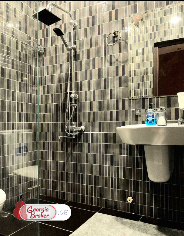 იყიდება ახალი გარემონტებული 3 ოთახიანი ბინა