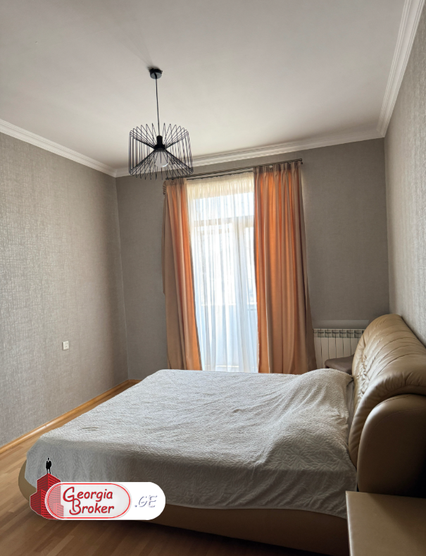 იყიდება ახალი გარემონტებული 5 ოთახიანი ბინა