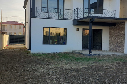 new build 9-room house for sale