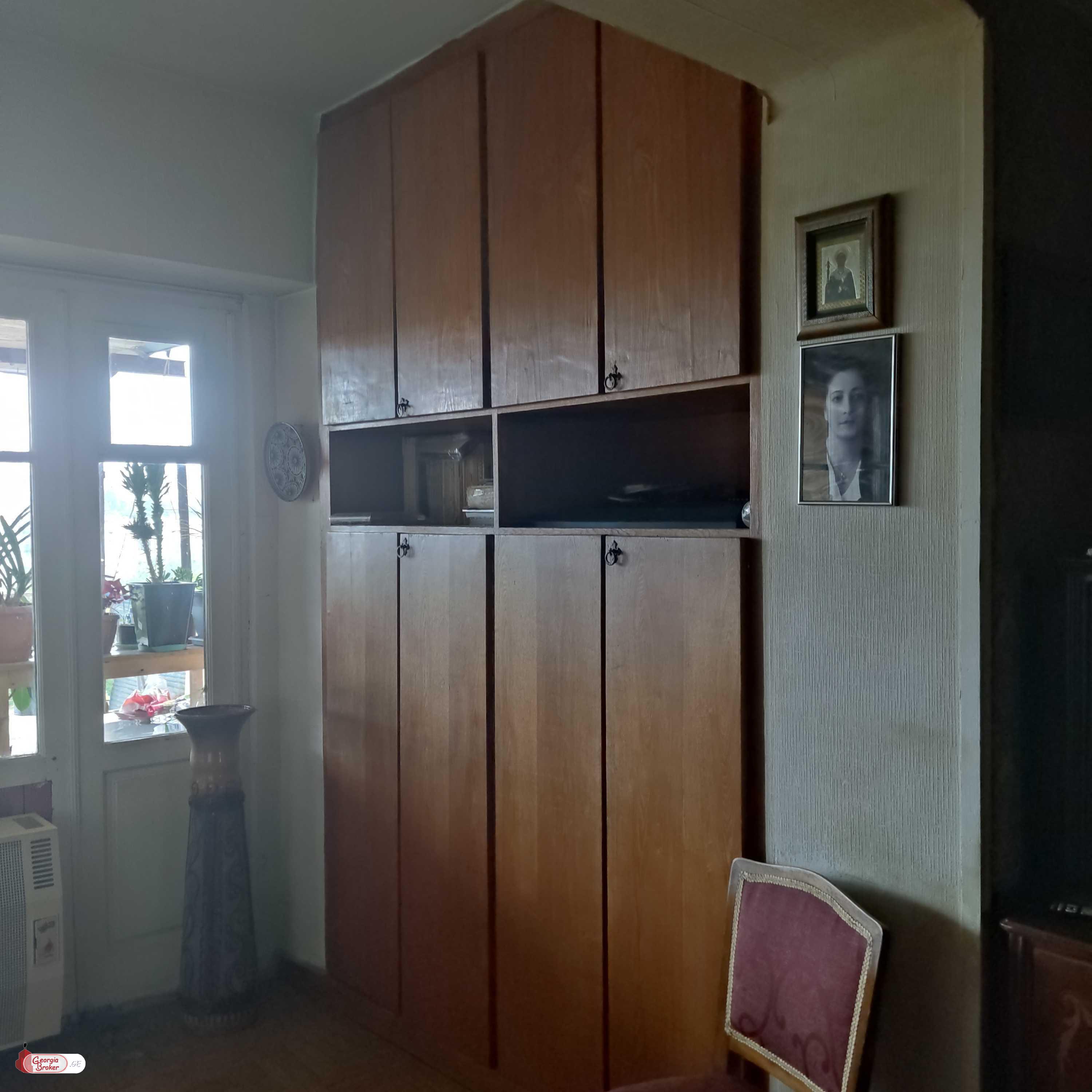 old repaired 3-room apartment for sale