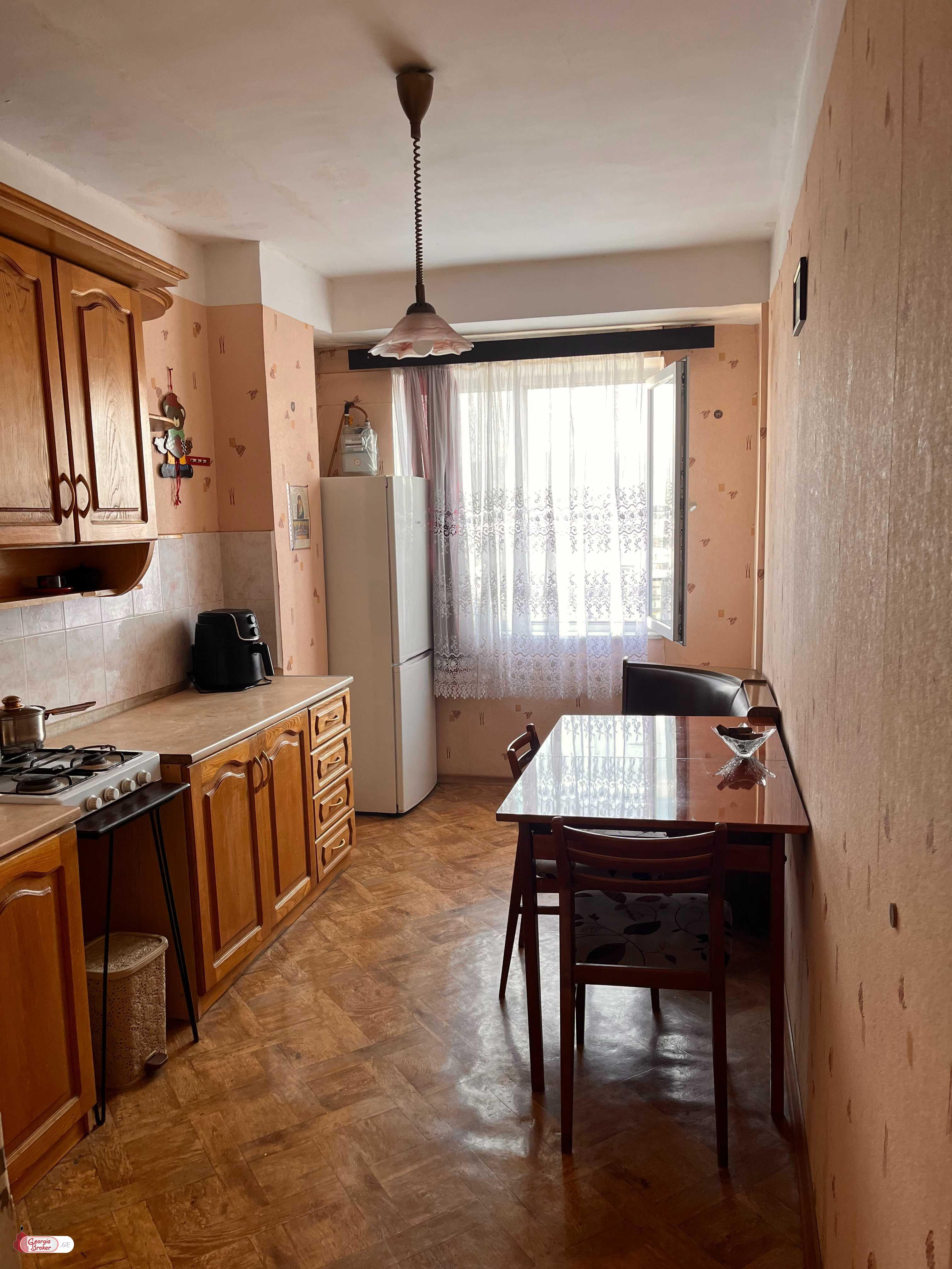 old repaired 3-room apartment for sale