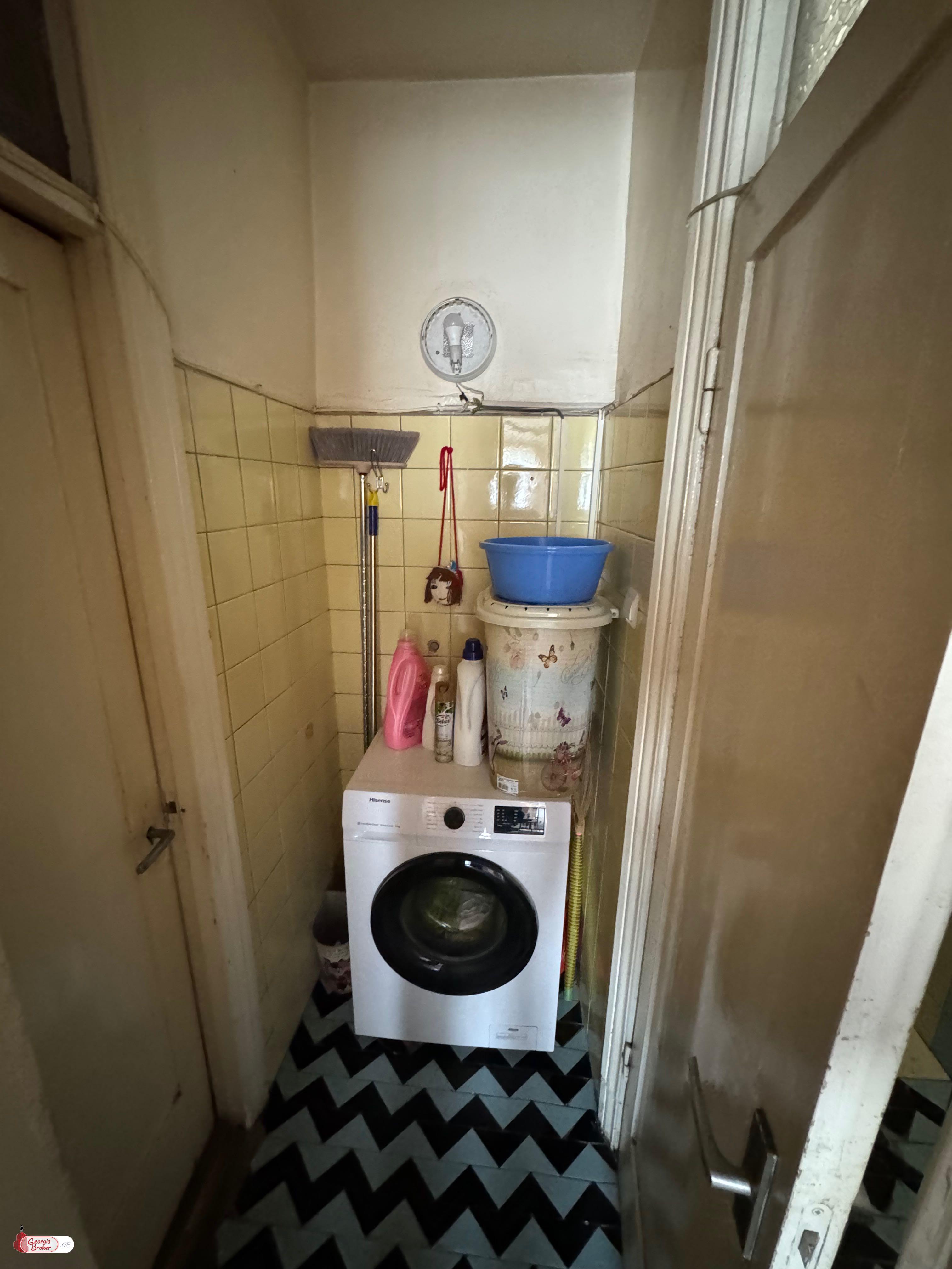 old repaired 2-room apartment for sale