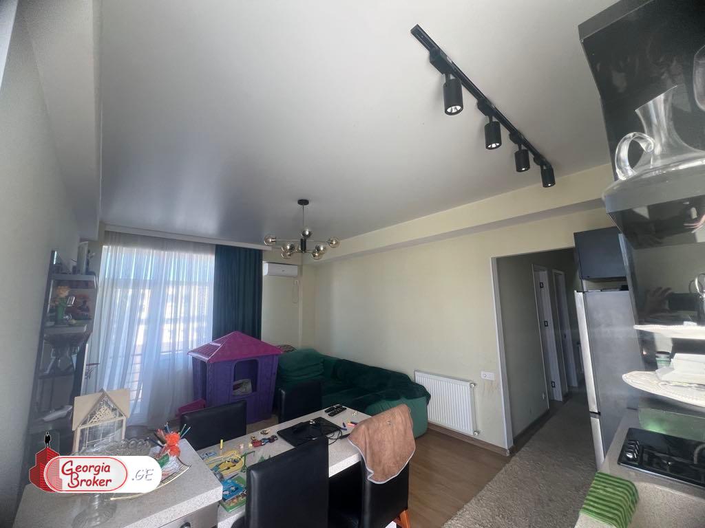 nearly repaired 5-room apartment for sale