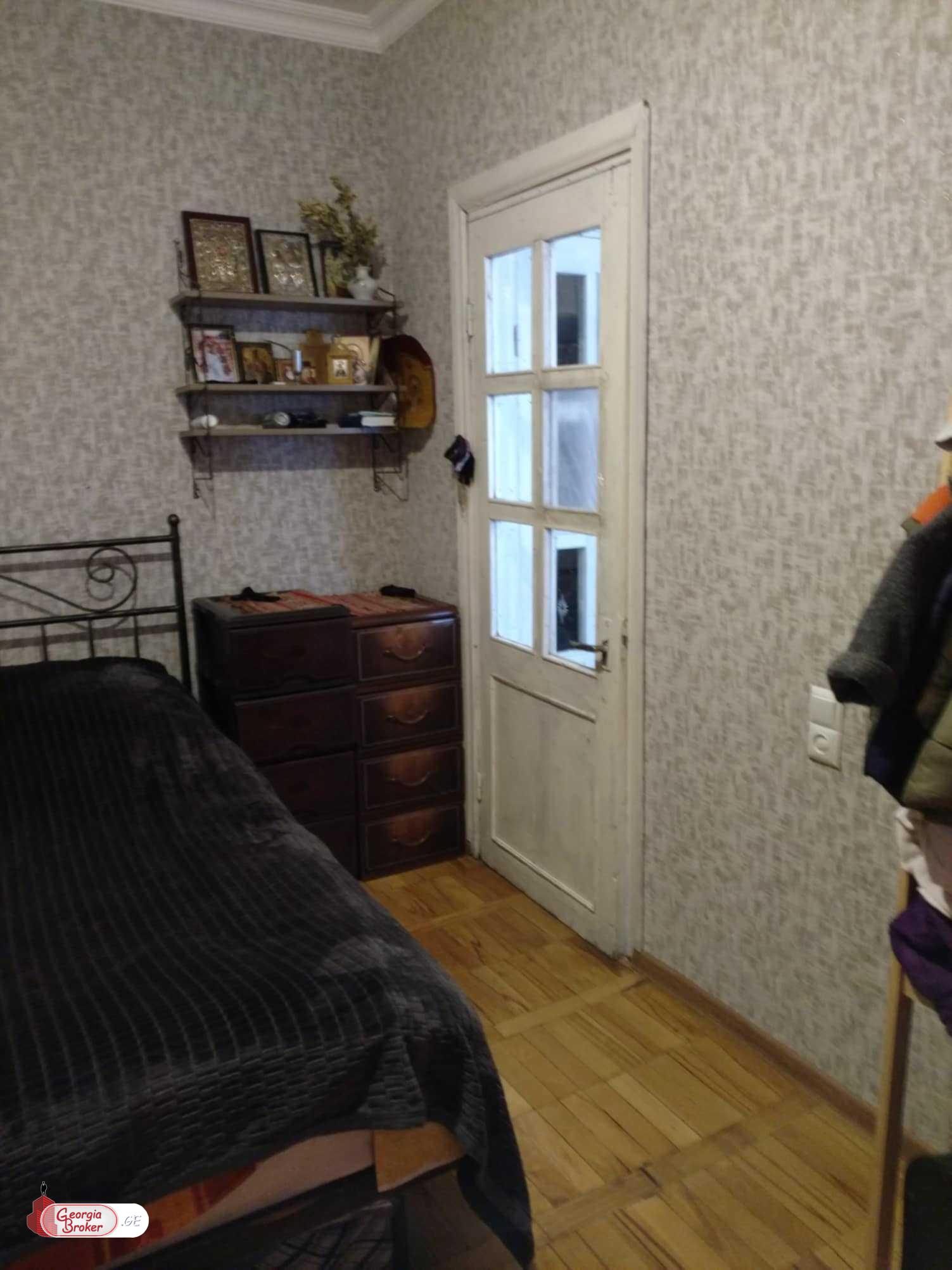 old repaired 2-room apartment for sale