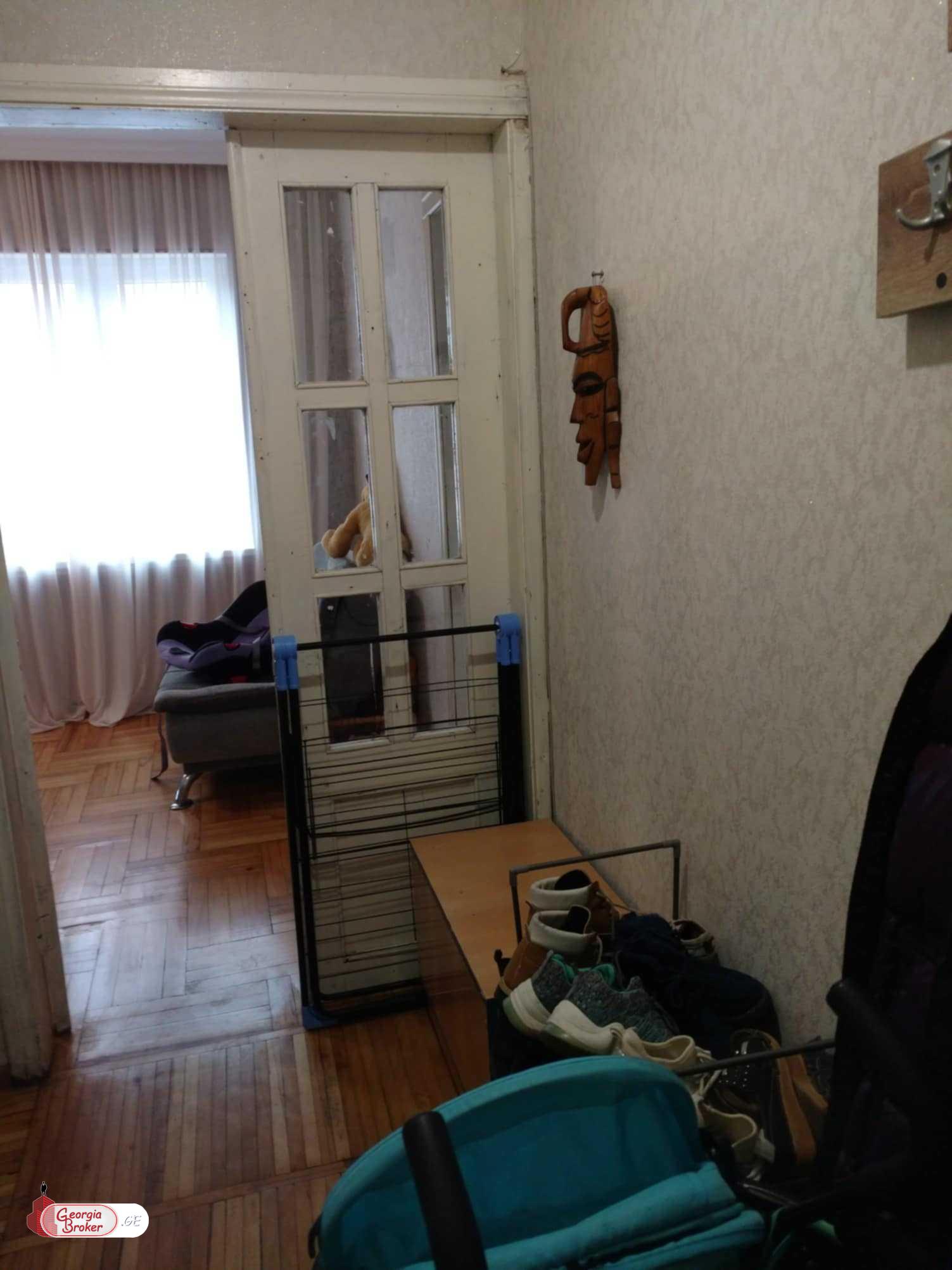 old repaired 2-room apartment for sale