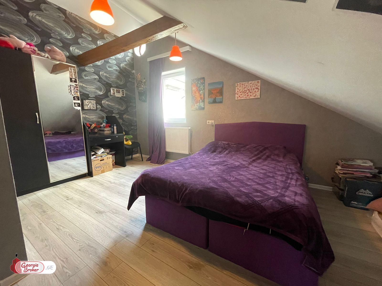 nearly repaired 6-room apartment for sale