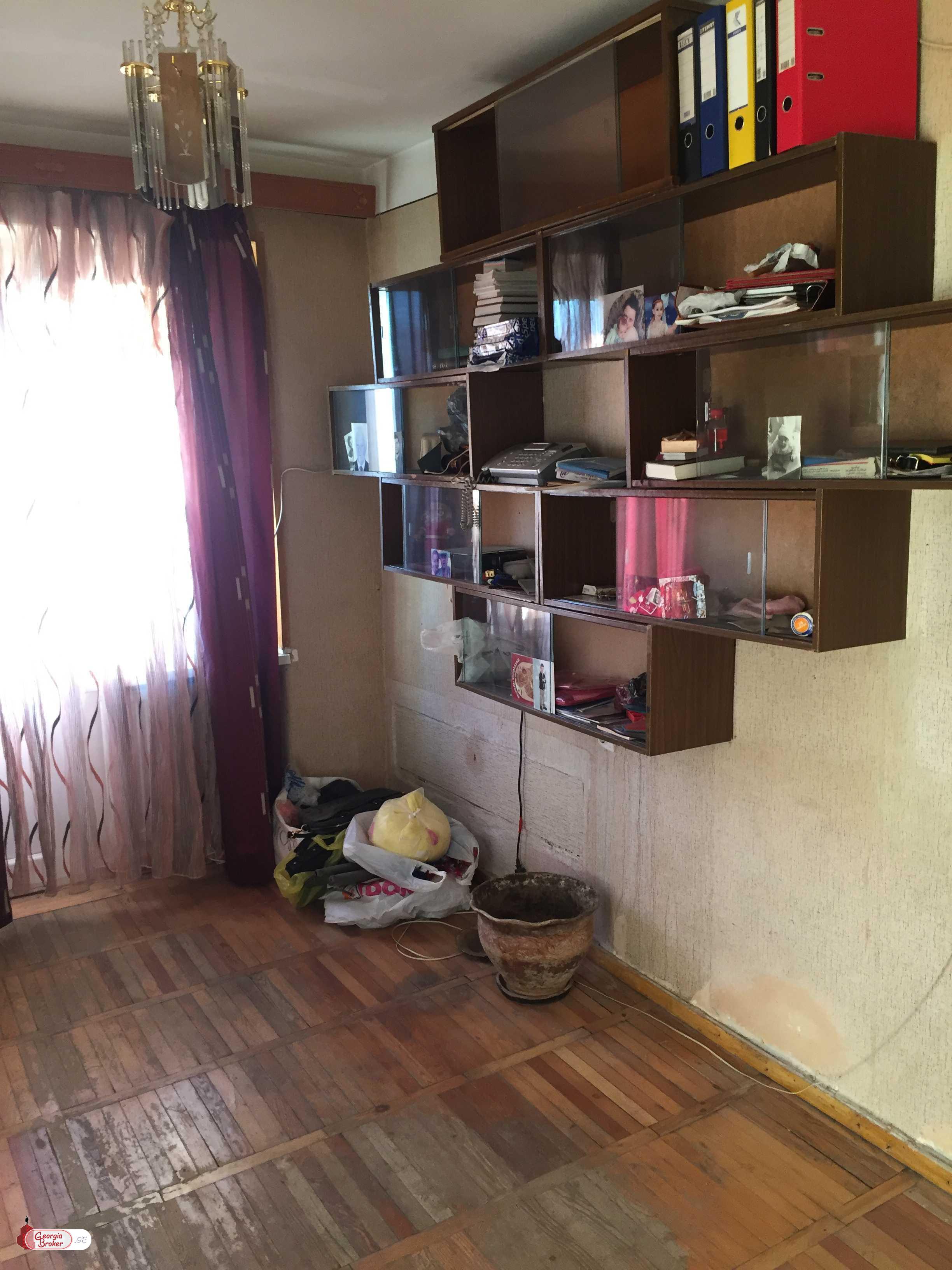 old repaired 4-room apartment for sale