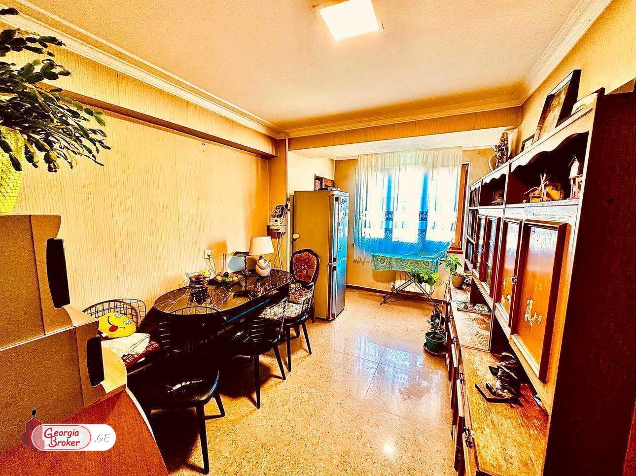 იყიდება ახალი გარემონტებული 3 ოთახიანი ბინა