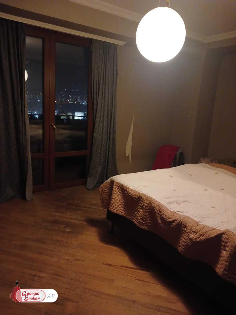 იყიდება ახალი გარემონტებული 3 ოთახიანი ბინა