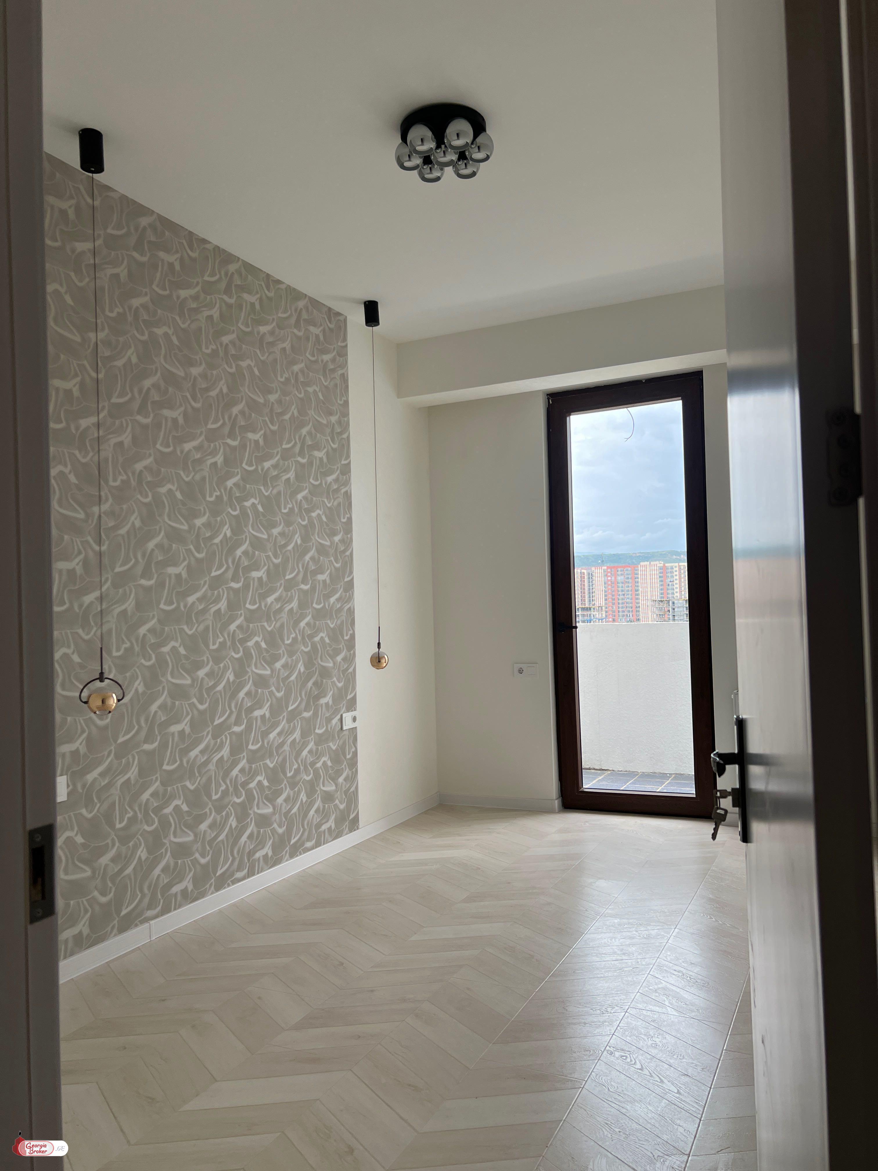 nearly repaired 2-room apartment for sale