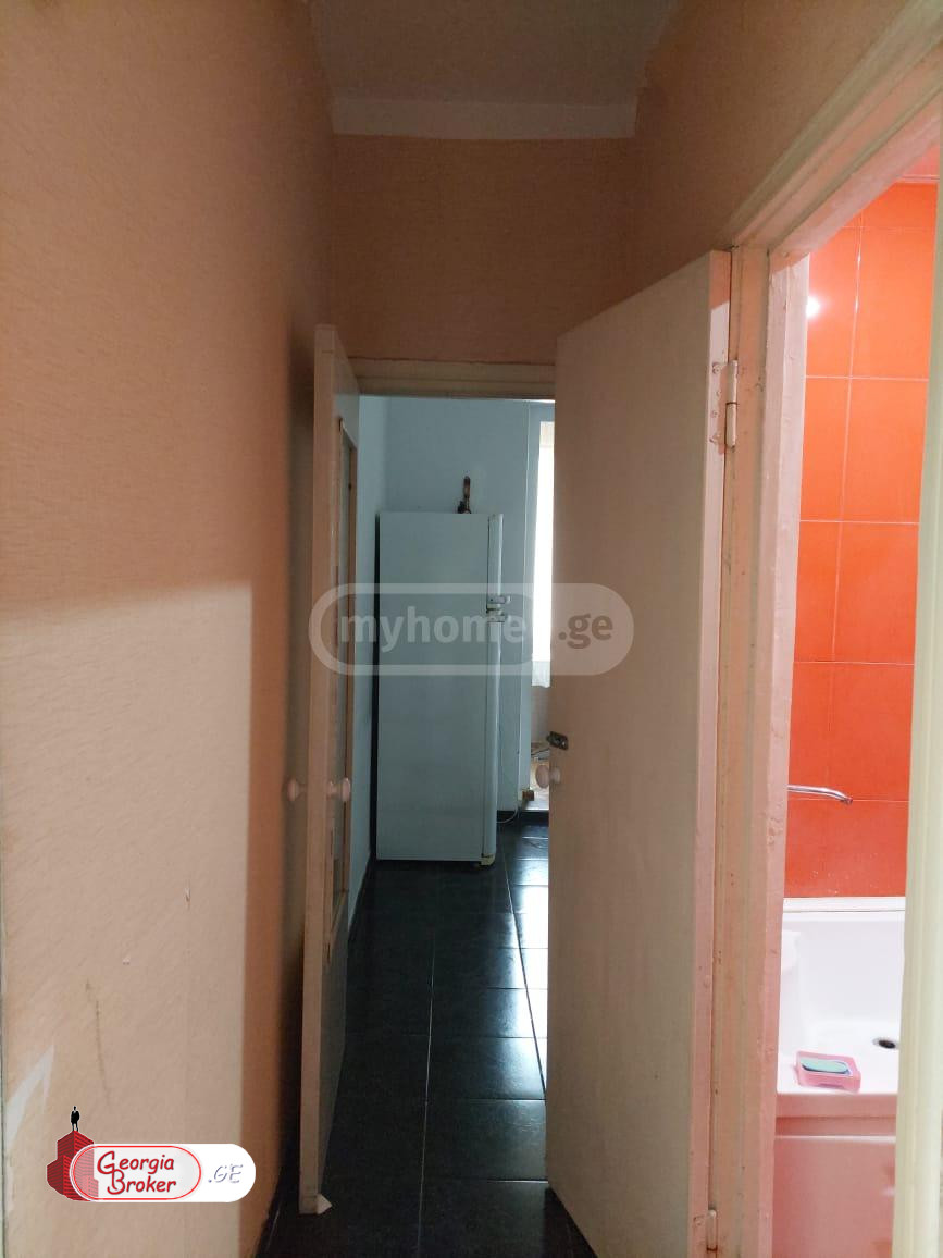 old repaired 2-room apartment for sale