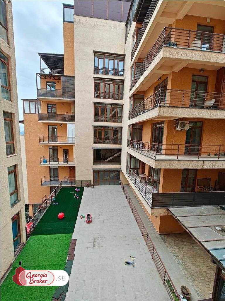 იყიდება ახალი გარემონტებული 4 ოთახიანი ბინა