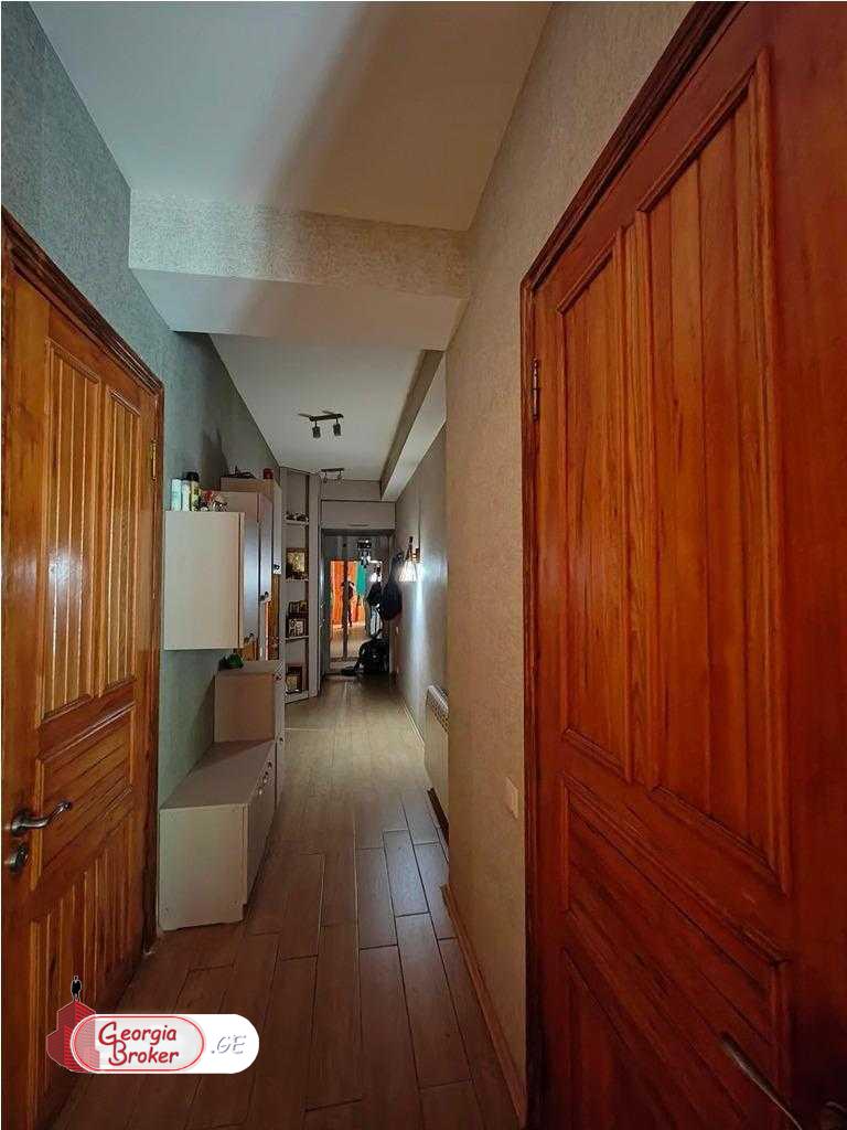 იყიდება ახალი გარემონტებული 4 ოთახიანი ბინა