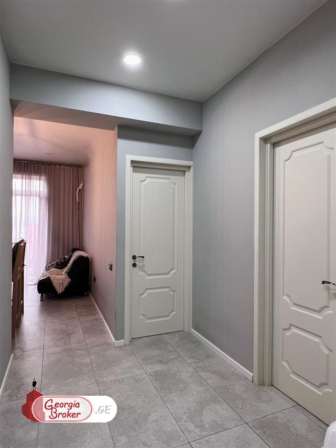 იყიდება ახალი გარემონტებული 2 ოთახიანი ბინა