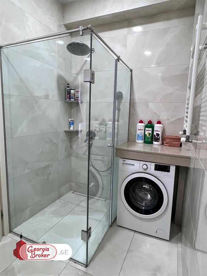 იყიდება ახალი გარემონტებული 2 ოთახიანი ბინა