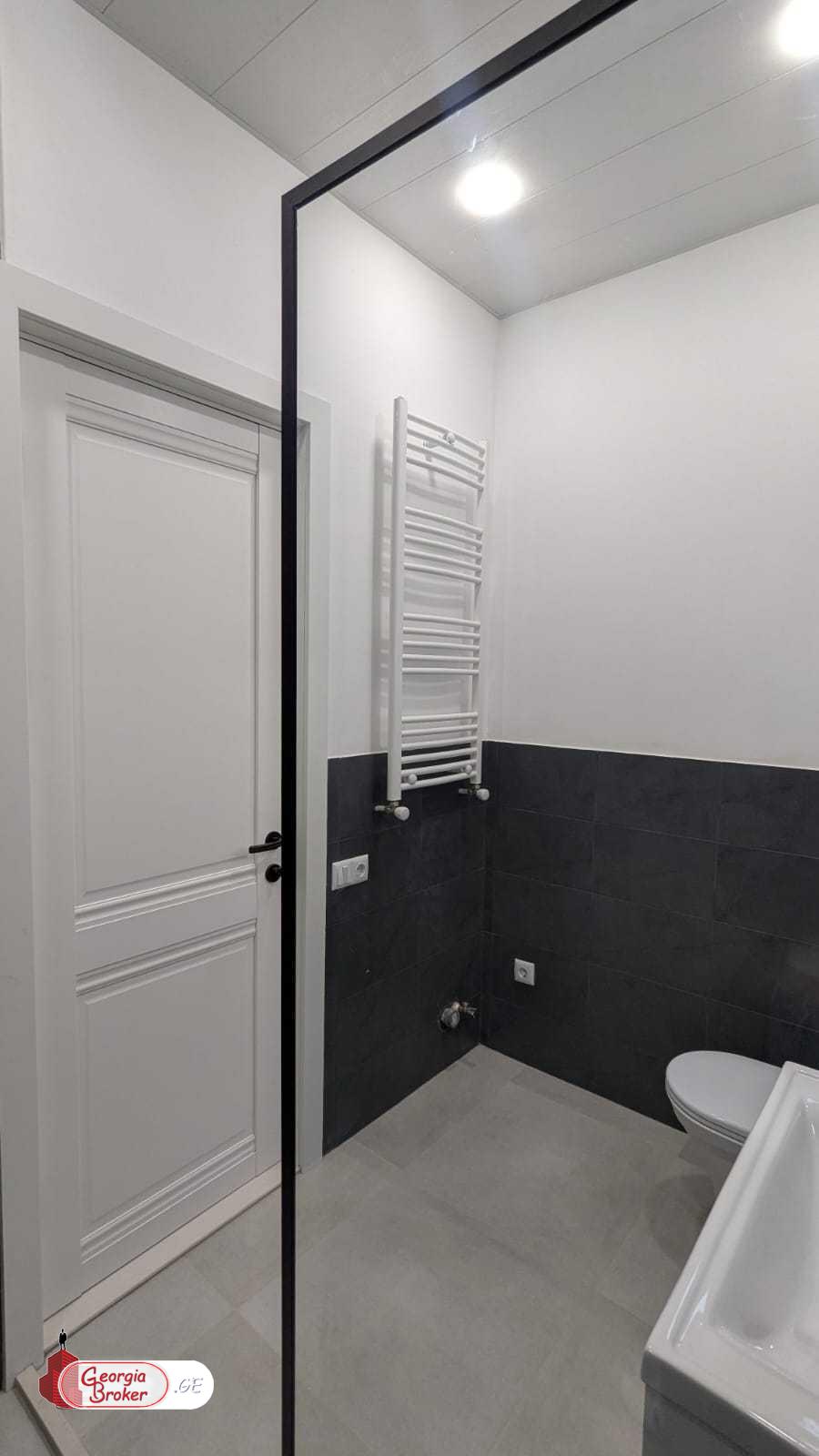 продается квартира с новым ремонтом 2-комнаты