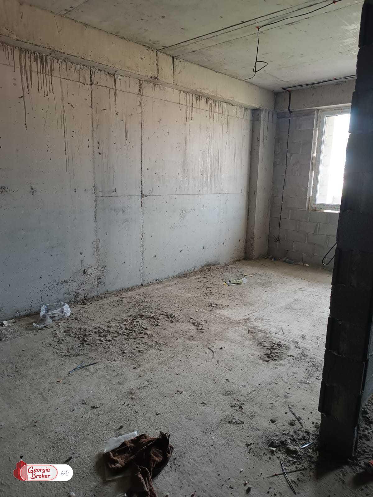 იყიდება ახალი აშენებული 2 ოთახიანი ბინა