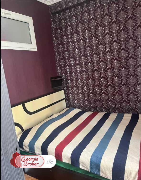 продается квартира с новым ремонтом 4-комнаты