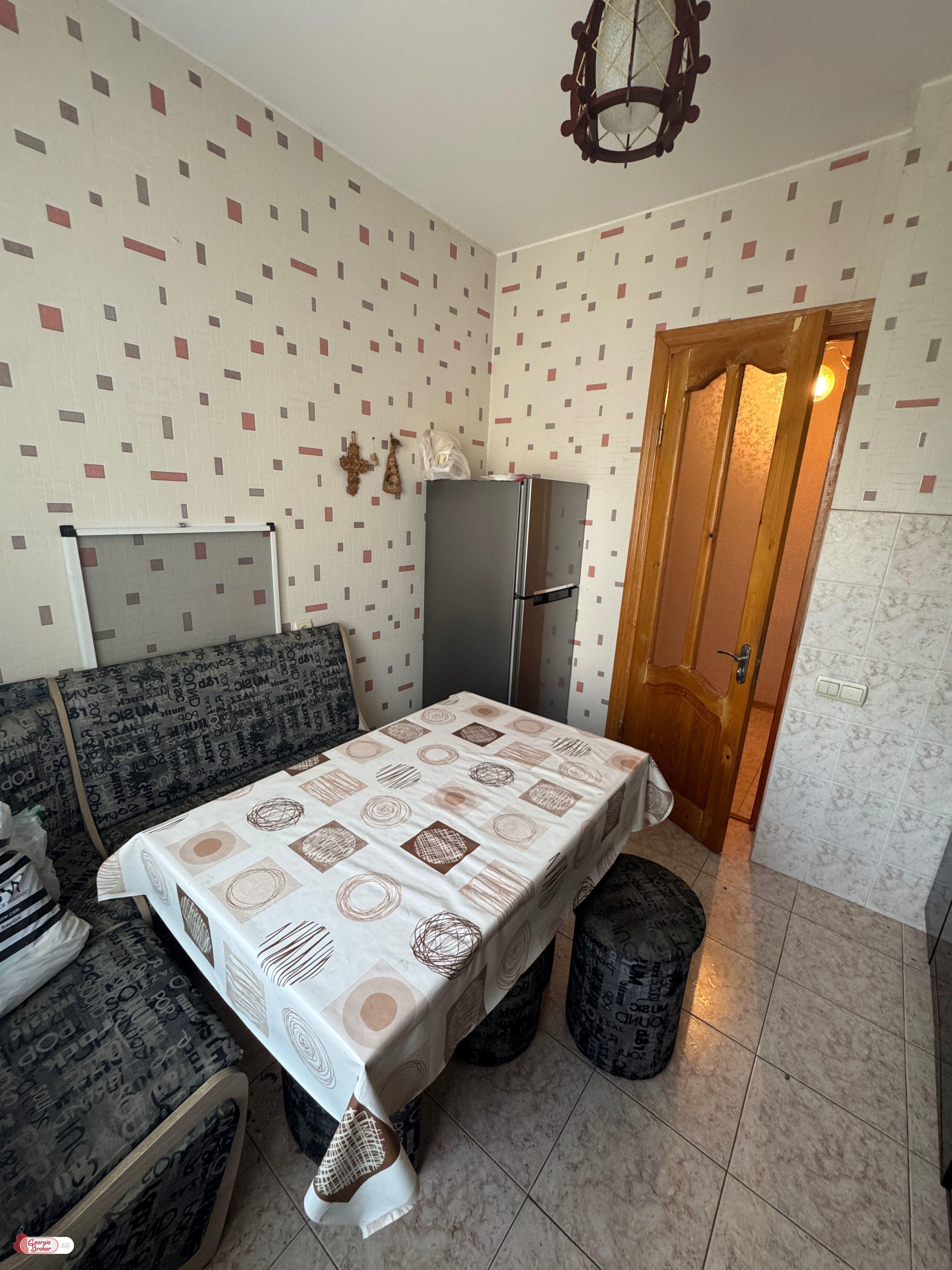 продается квартира с новым ремонтом 2-комнаты