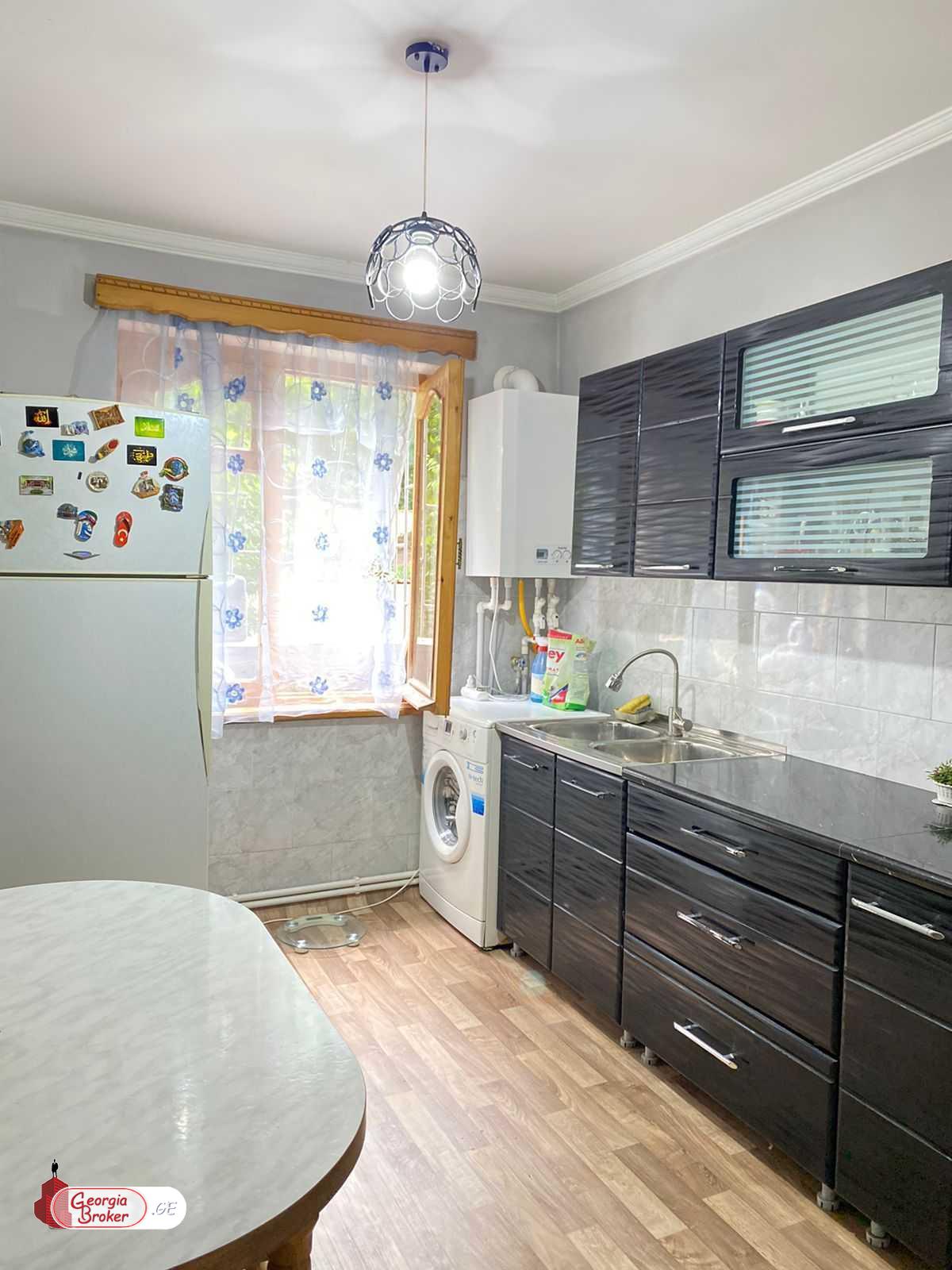 იყიდება ახალი გარემონტებული 3 ოთახიანი ბინა