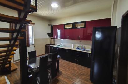 იყიდება ახალი გარემონტებული 3 ოთახიანი სახლი