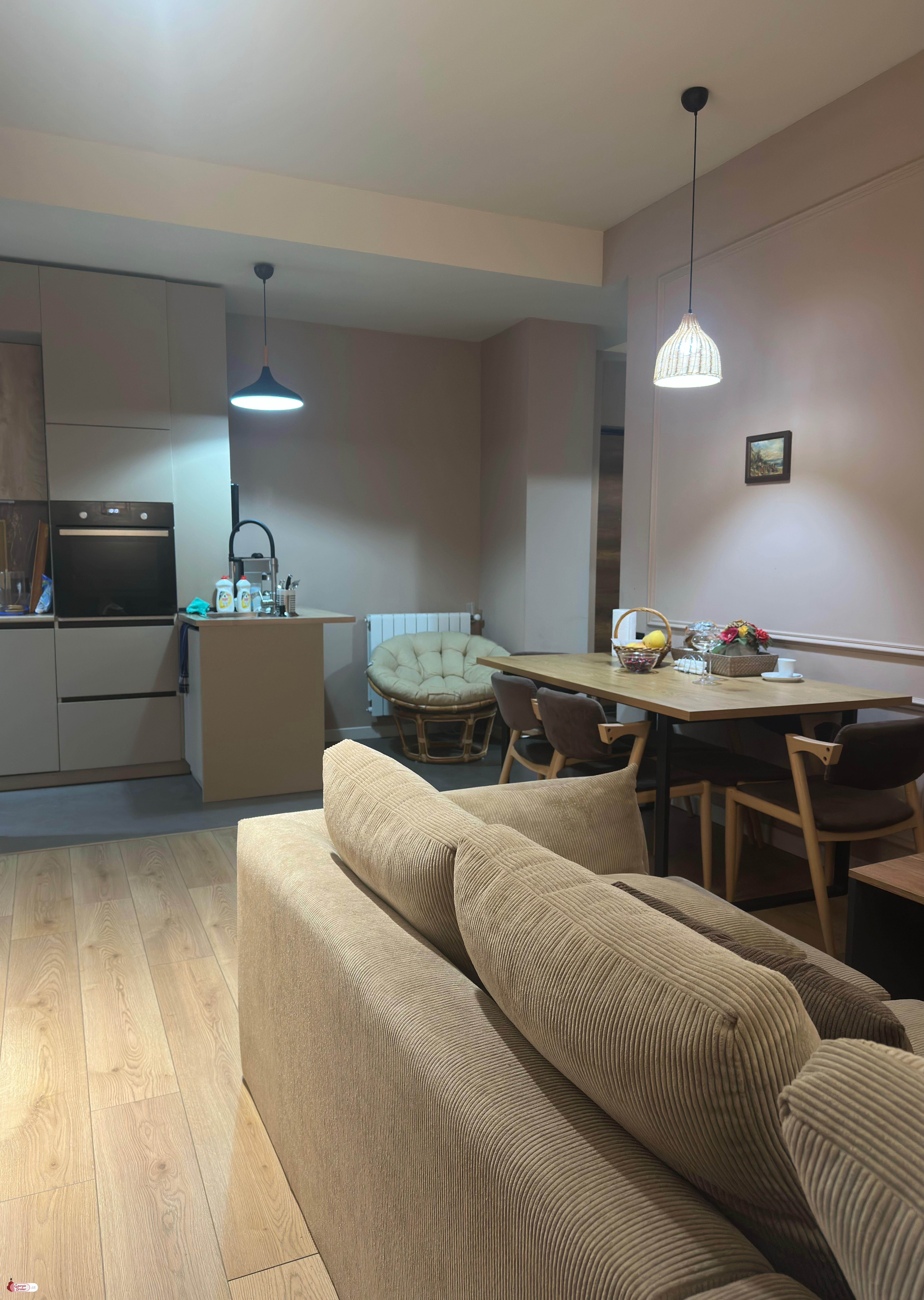 იყიდება ახალი გარემონტებული 3 ოთახიანი ბინა