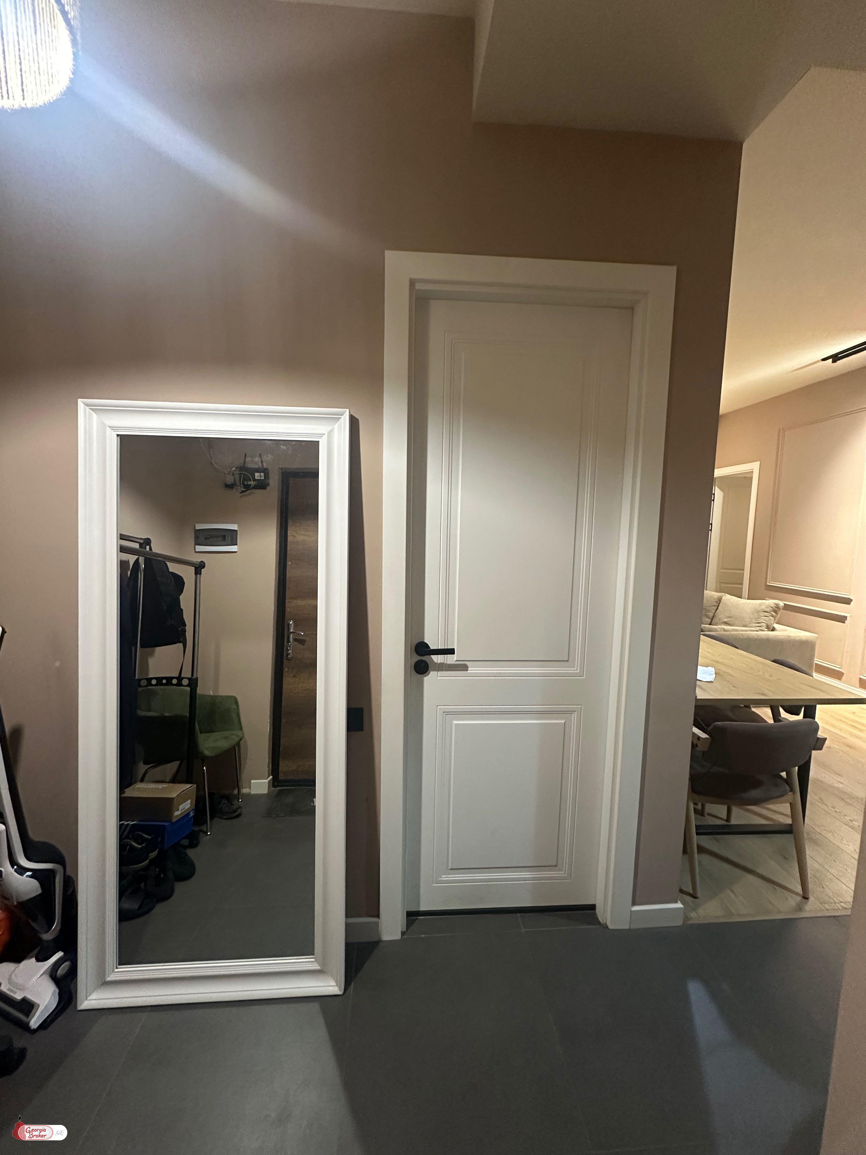 იყიდება ახალი გარემონტებული 3 ოთახიანი ბინა