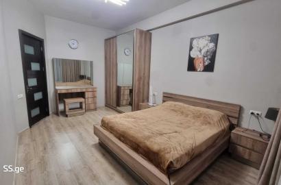 იყიდება ახალი გარემონტებული 3 ოთახიანი ბინა