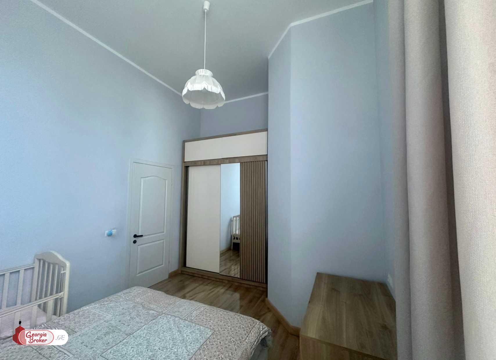 იყიდება ახალი გარემონტებული 3 ოთახიანი ბინა