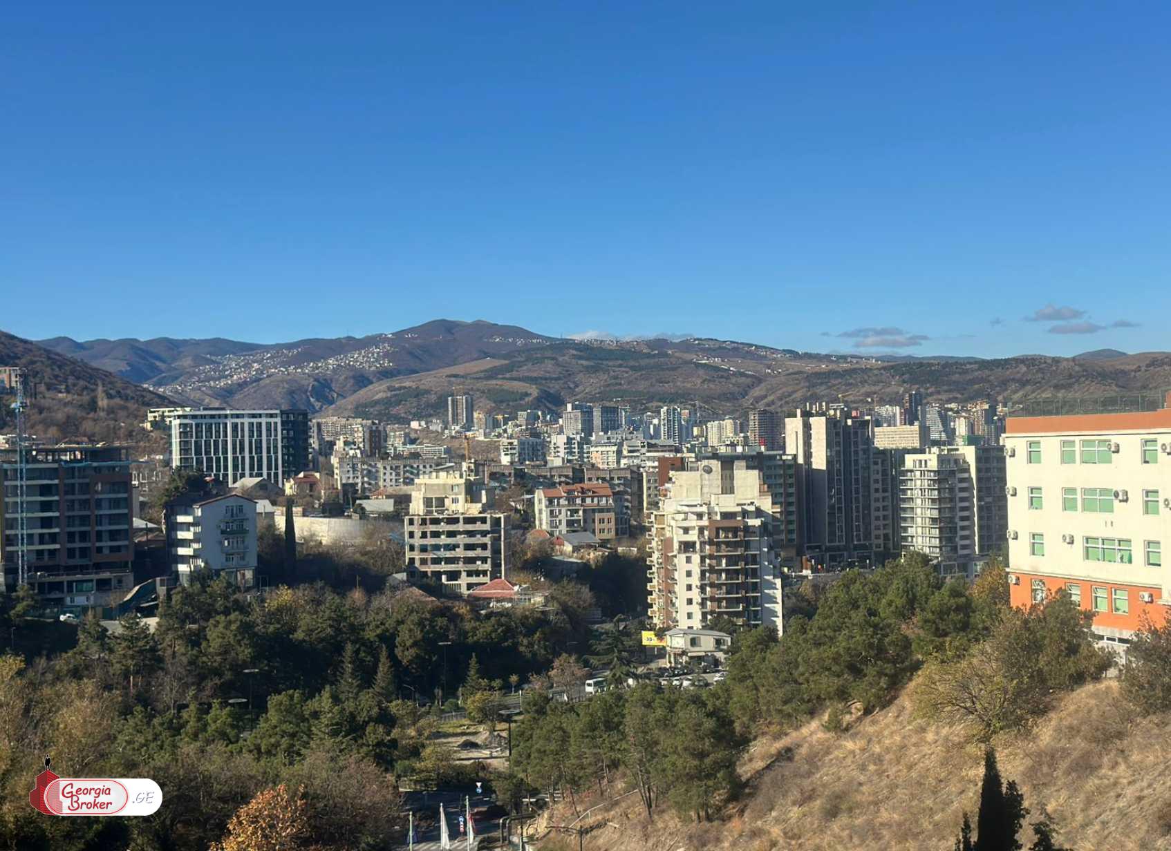 იყიდება ახალი გარემონტებული 3 ოთახიანი ბინა