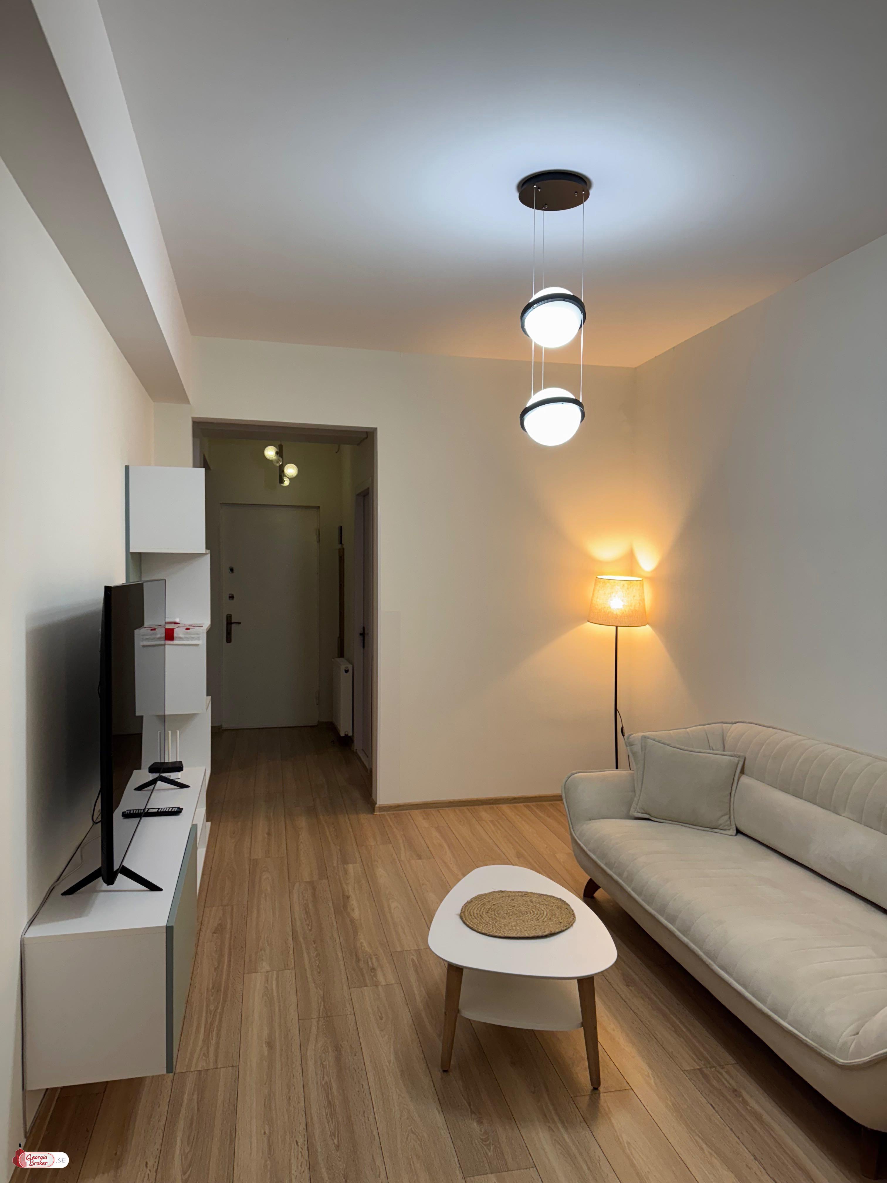 იყიდება ახალი გარემონტებული 3 ოთახიანი ბინა