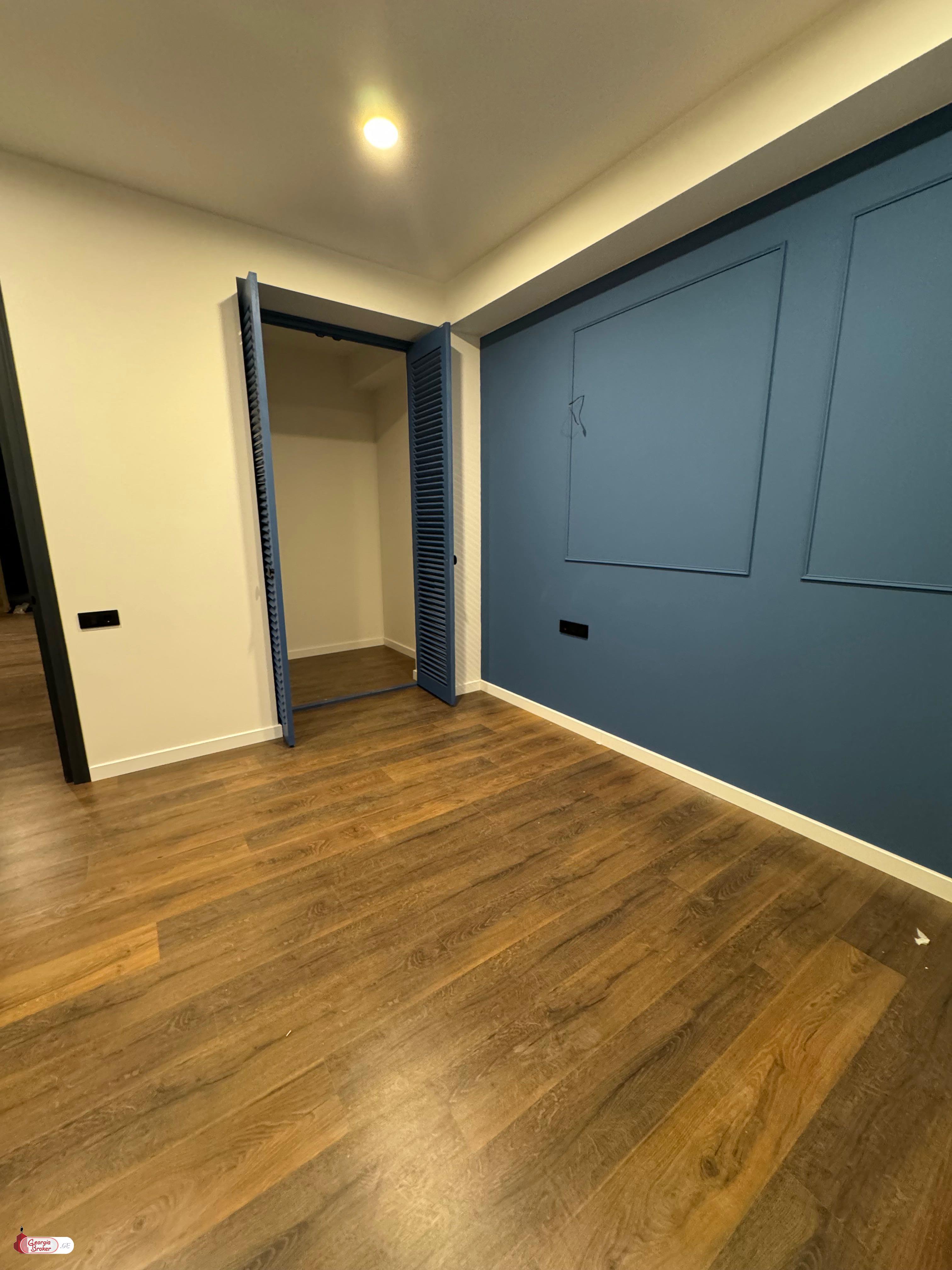 იყიდება ახალი გარემონტებული 3 ოთახიანი ბინა