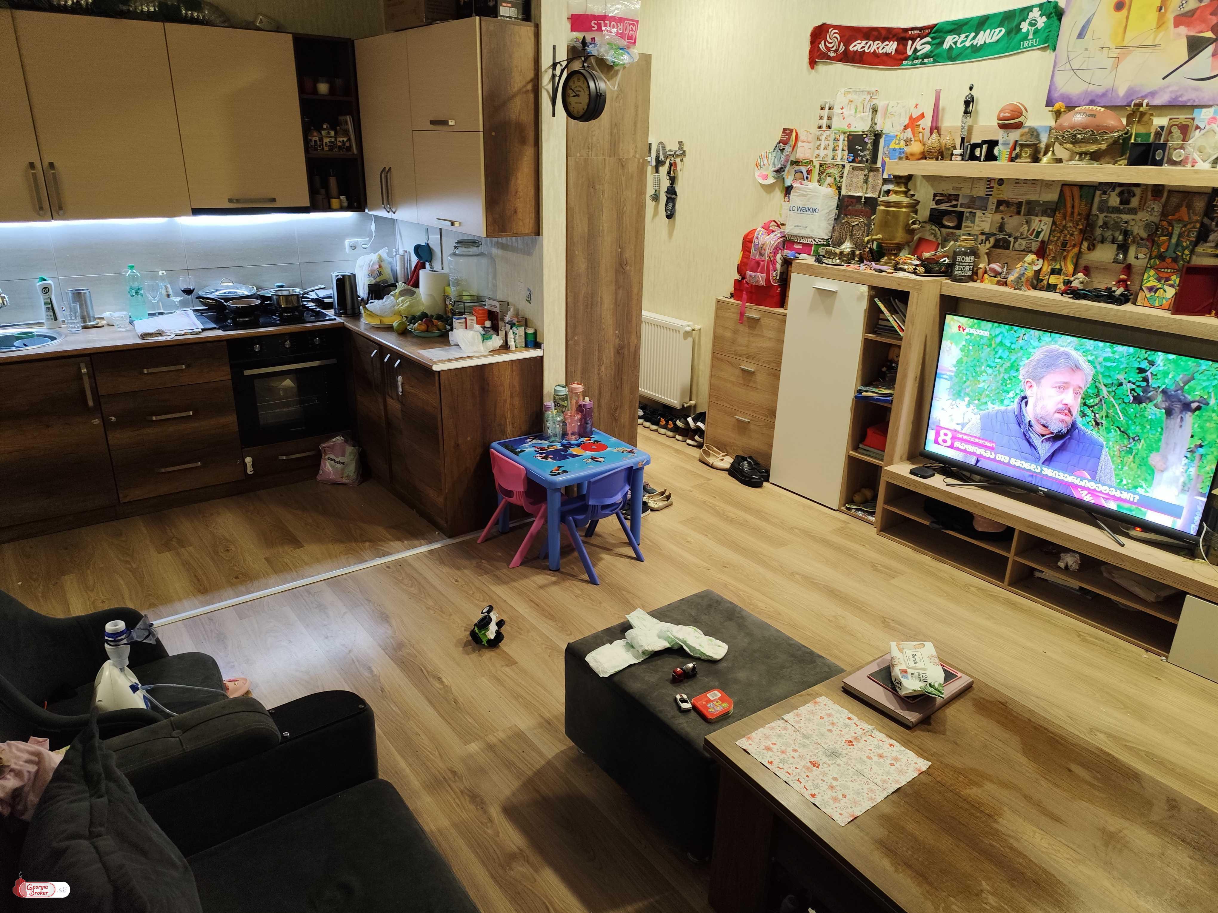 იყიდება ახალი გარემონტებული 2 ოთახიანი ბინა