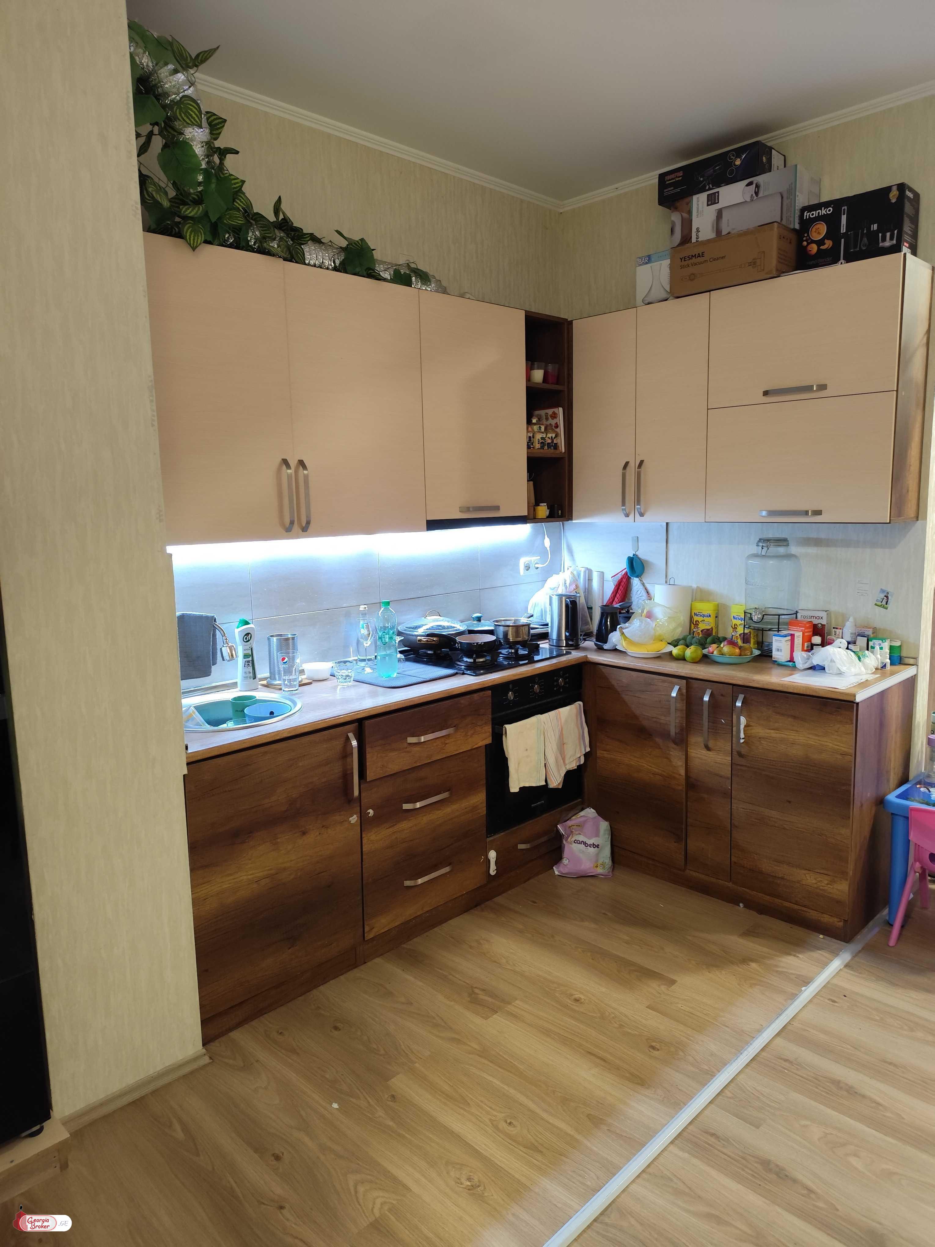 იყიდება ახალი გარემონტებული 2 ოთახიანი ბინა