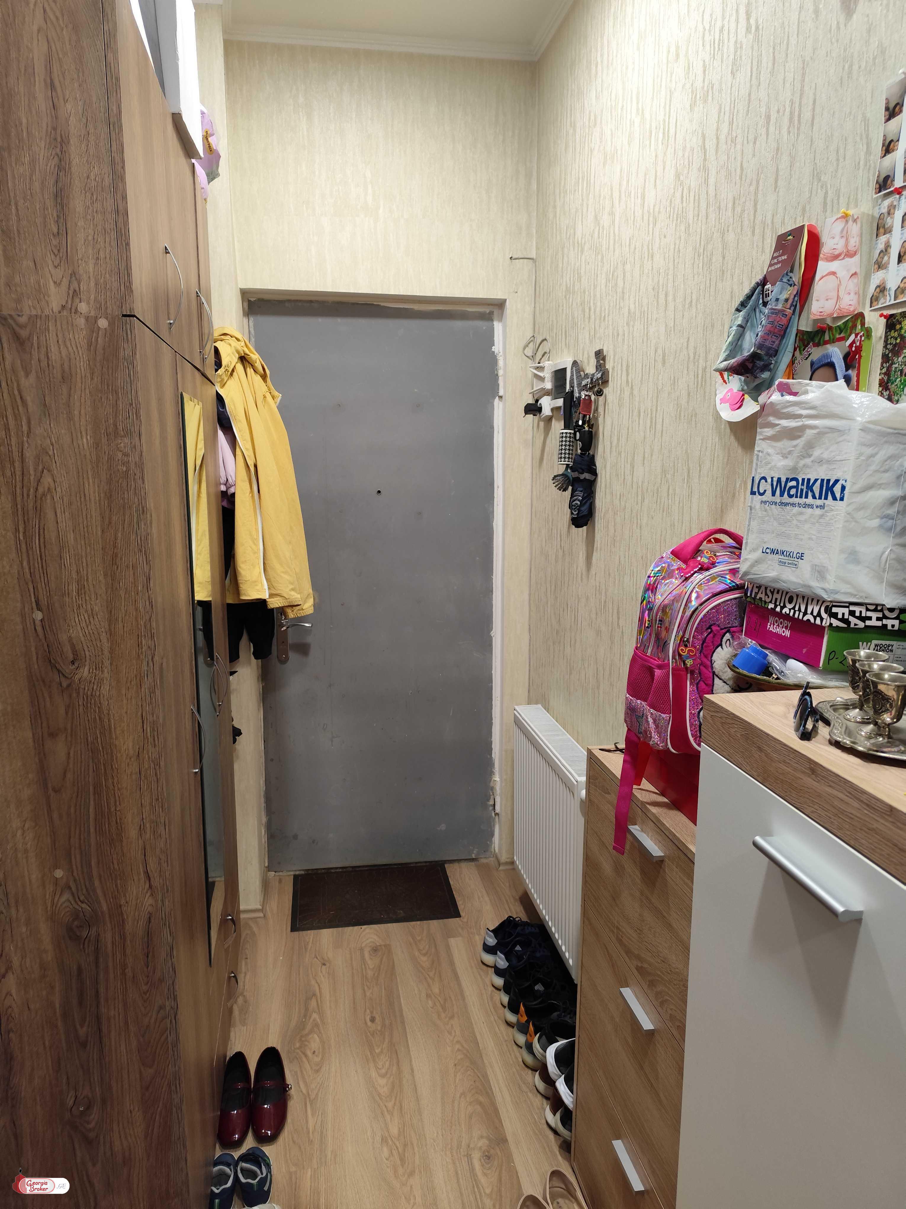 იყიდება ახალი გარემონტებული 2 ოთახიანი ბინა