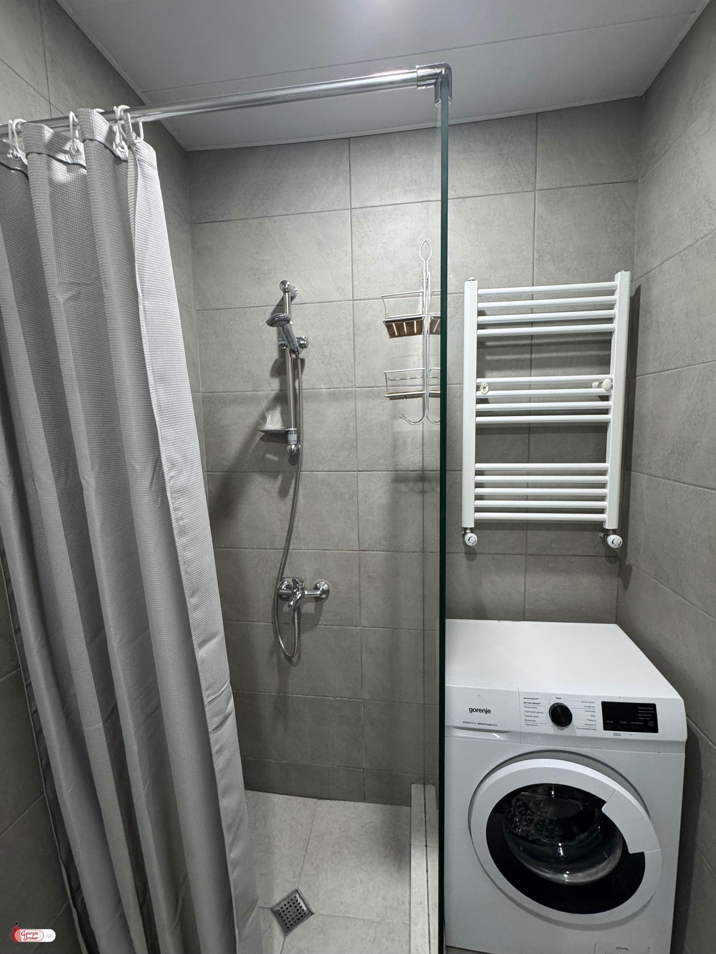 იყიდება ახალი გარემონტებული 3 ოთახიანი ბინა