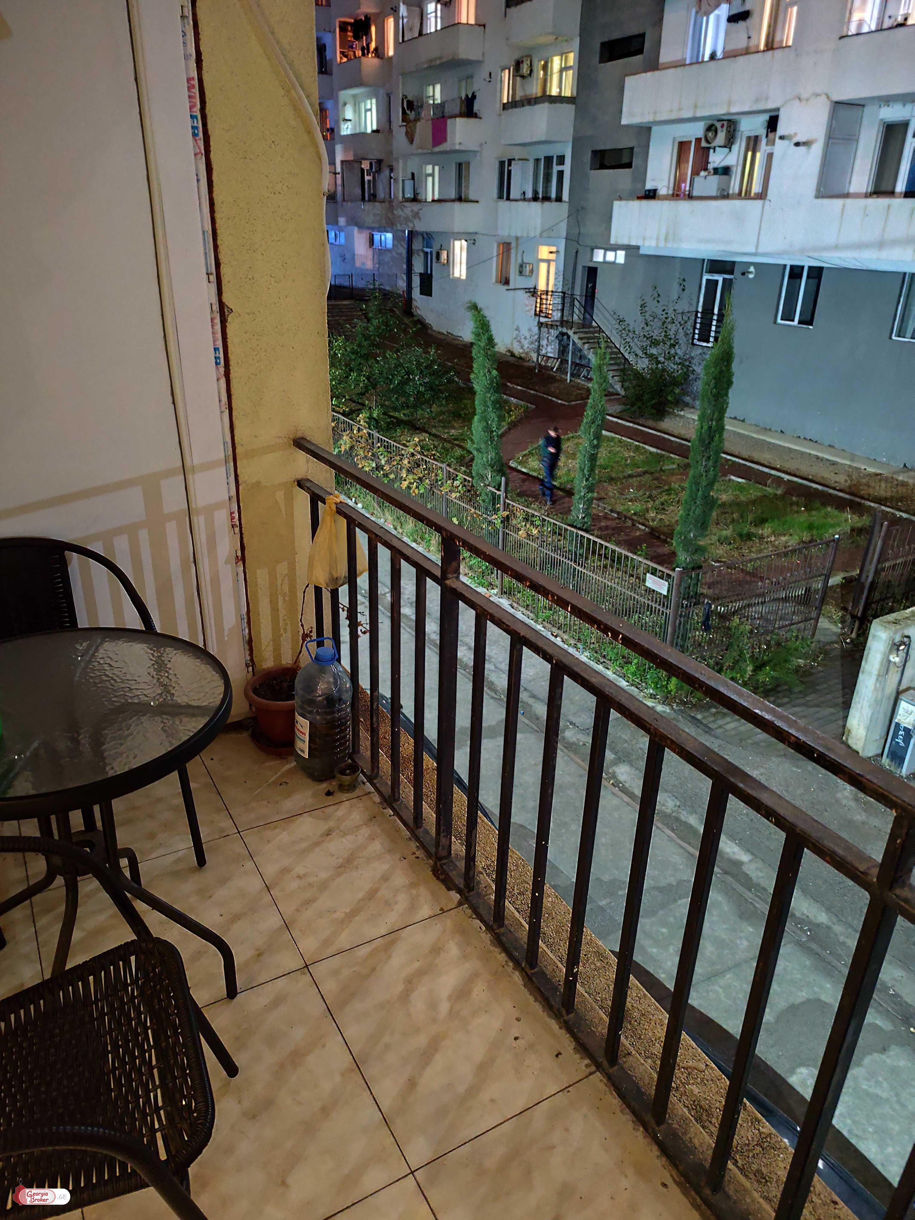 იყიდება ახალი გარემონტებული 2 ოთახიანი ბინა