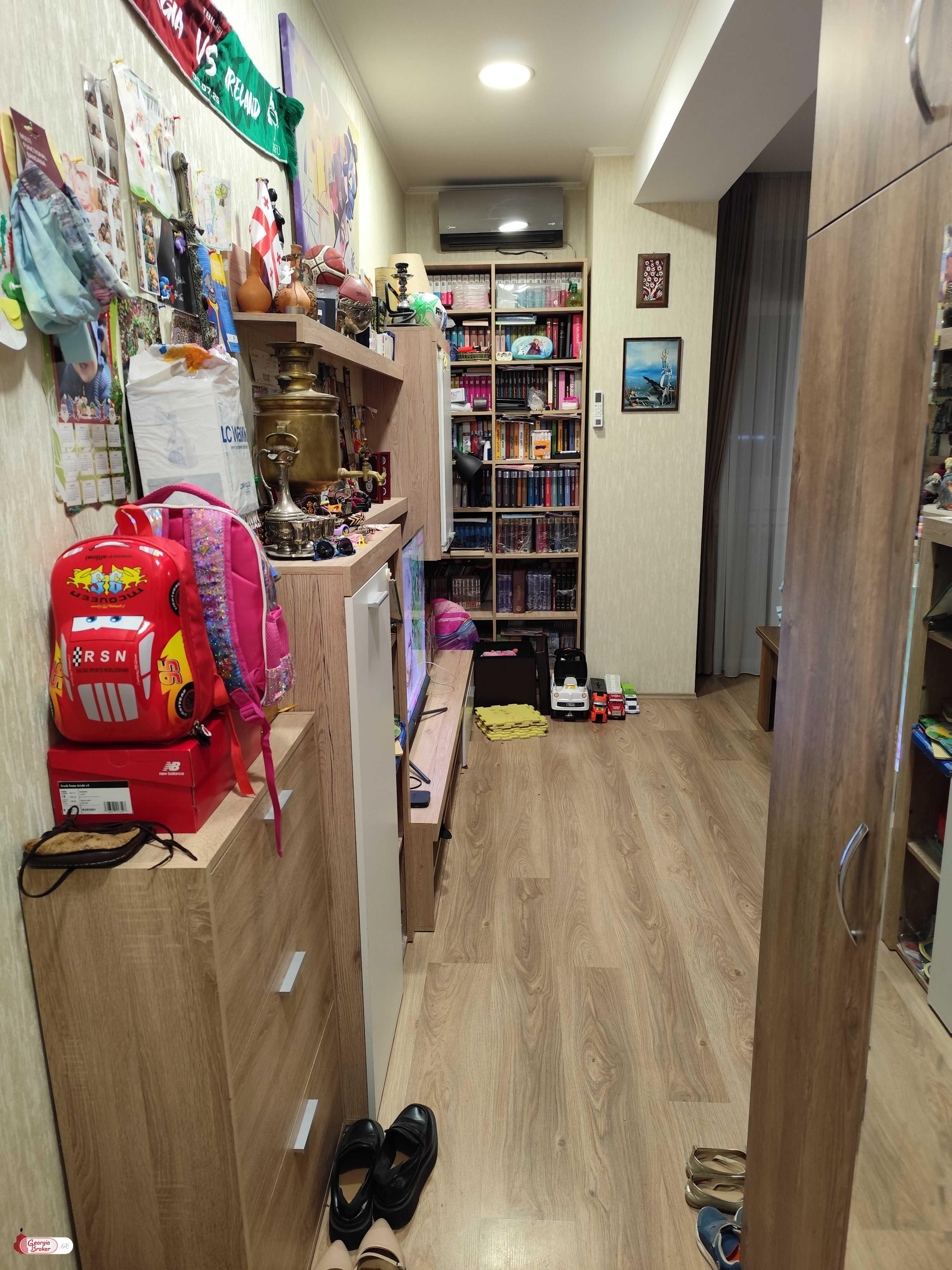 იყიდება ახალი გარემონტებული 2 ოთახიანი ბინა