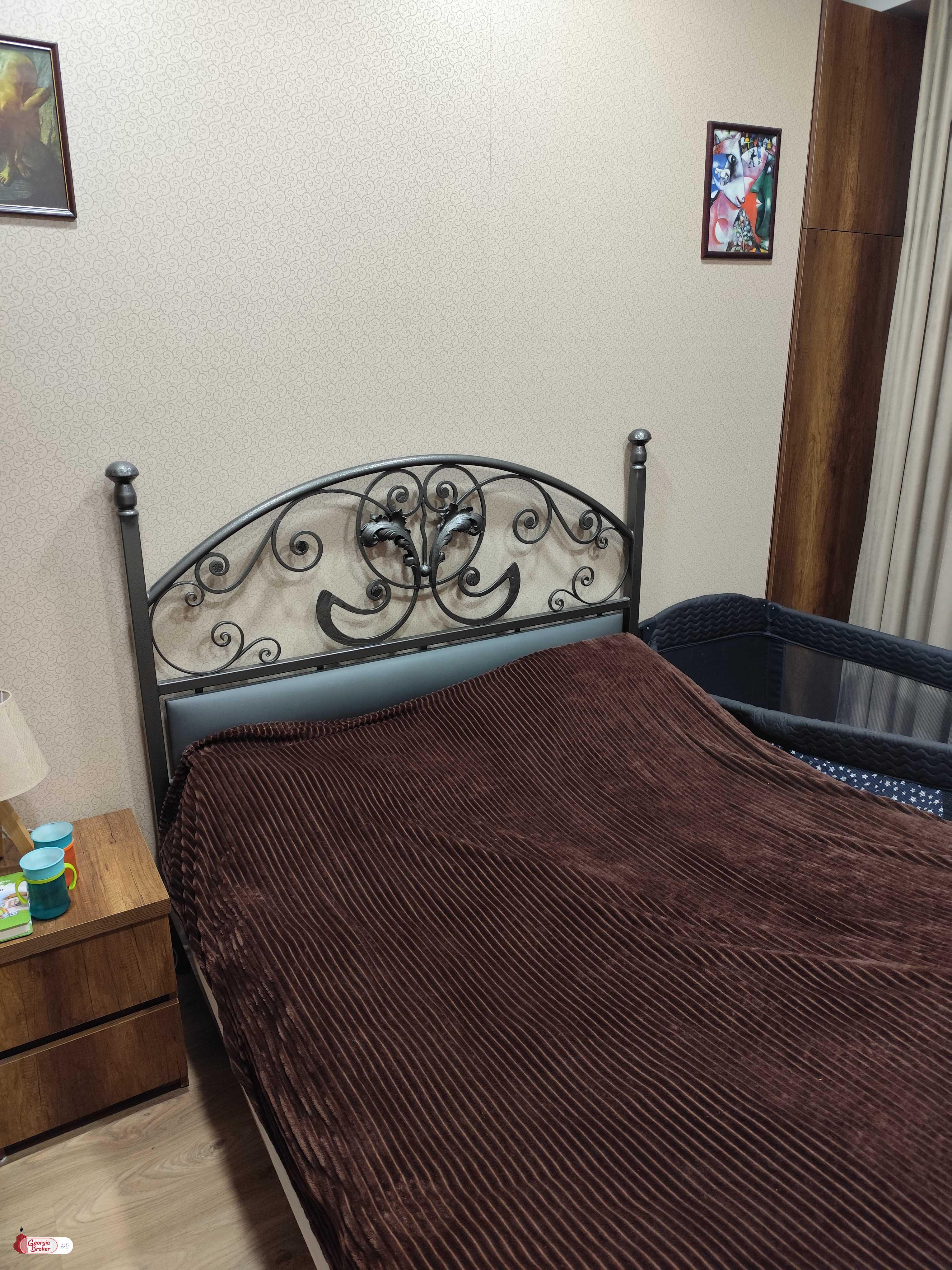 იყიდება ახალი გარემონტებული 2 ოთახიანი ბინა