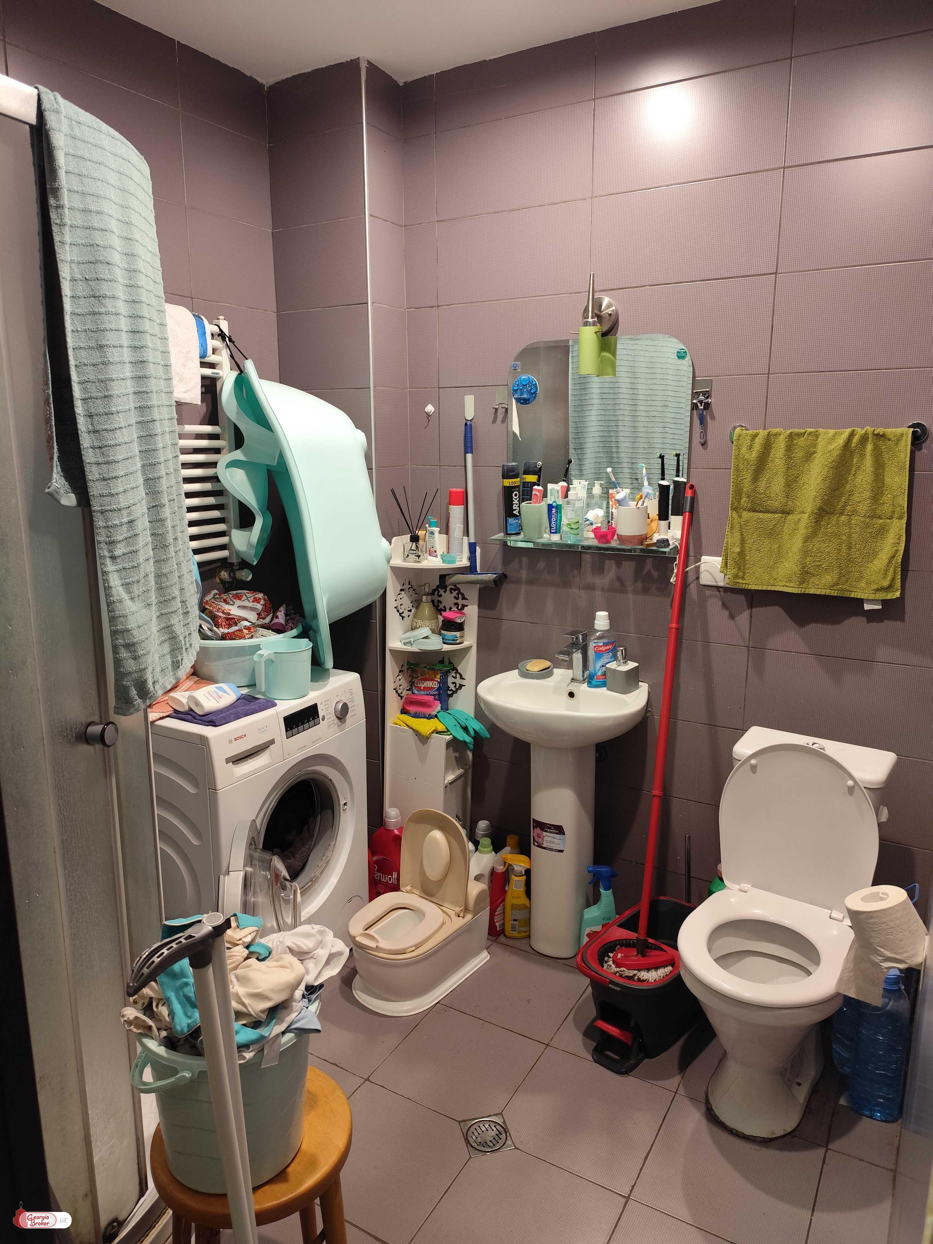 იყიდება ახალი გარემონტებული 2 ოთახიანი ბინა