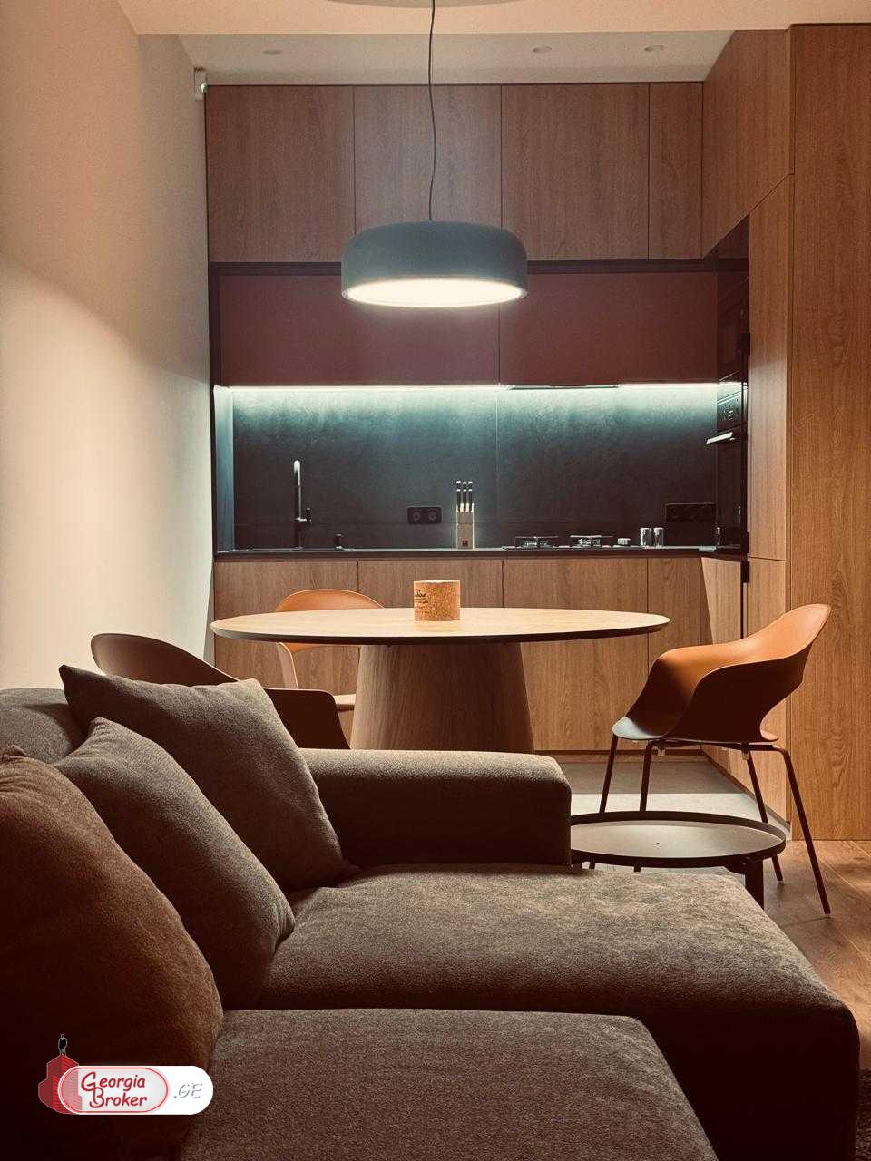 продается квартира с новым ремонтом 2-комнаты