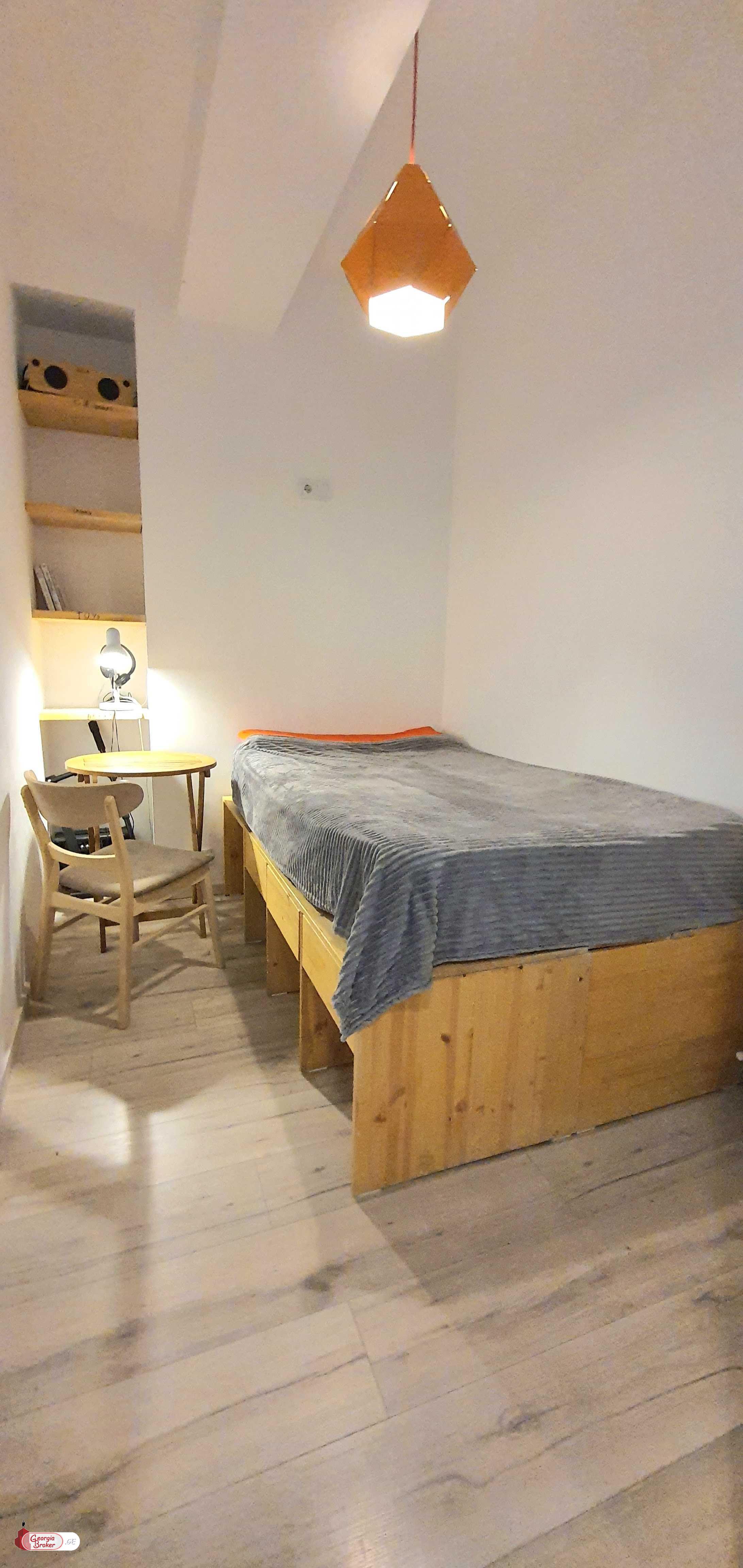 продается квартира с новым ремонтом 3-комнаты