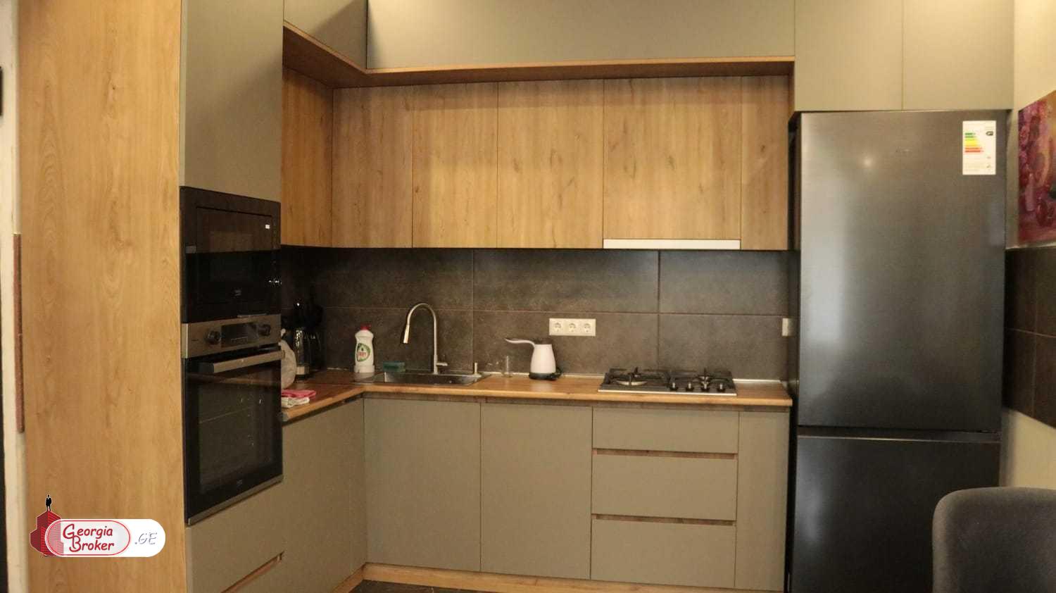 იყიდება ახალი გარემონტებული 3 ოთახიანი ბინა