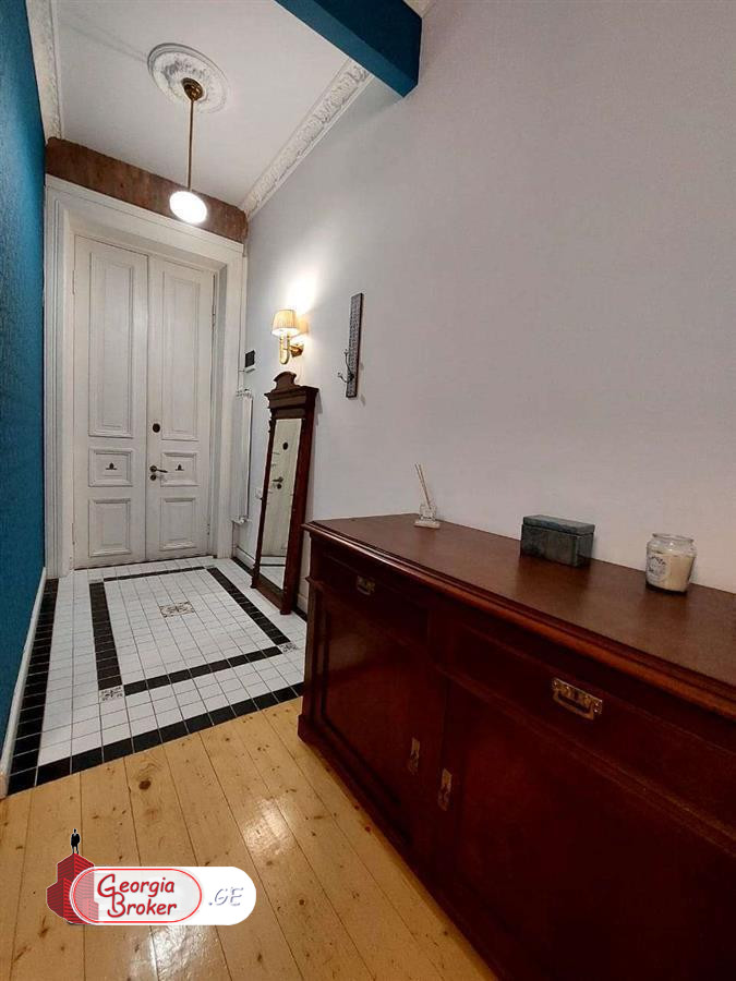 nearly repaired 2-room apartment for rent