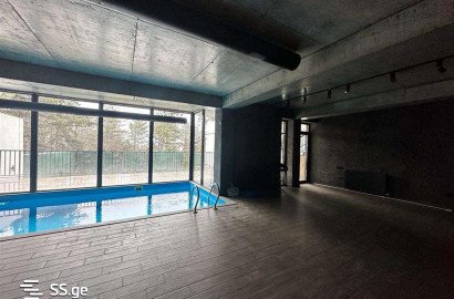 в аренду дом с новым ремонтом 9-комнат