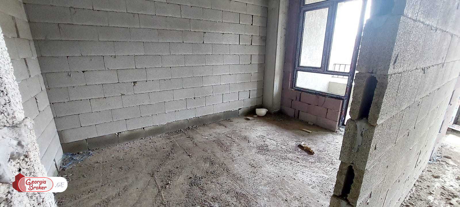 nearly repaired 2-room apartment for sale