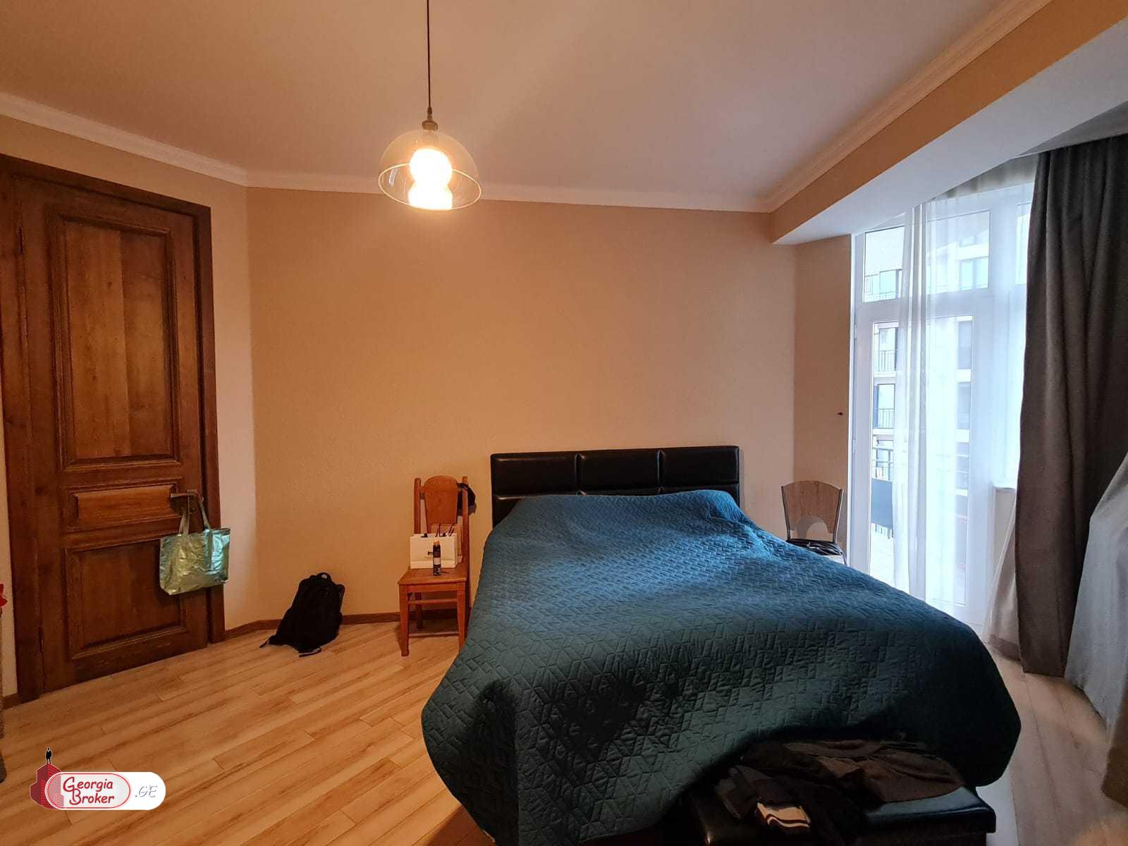 nearly repaired 5-room apartment for rent