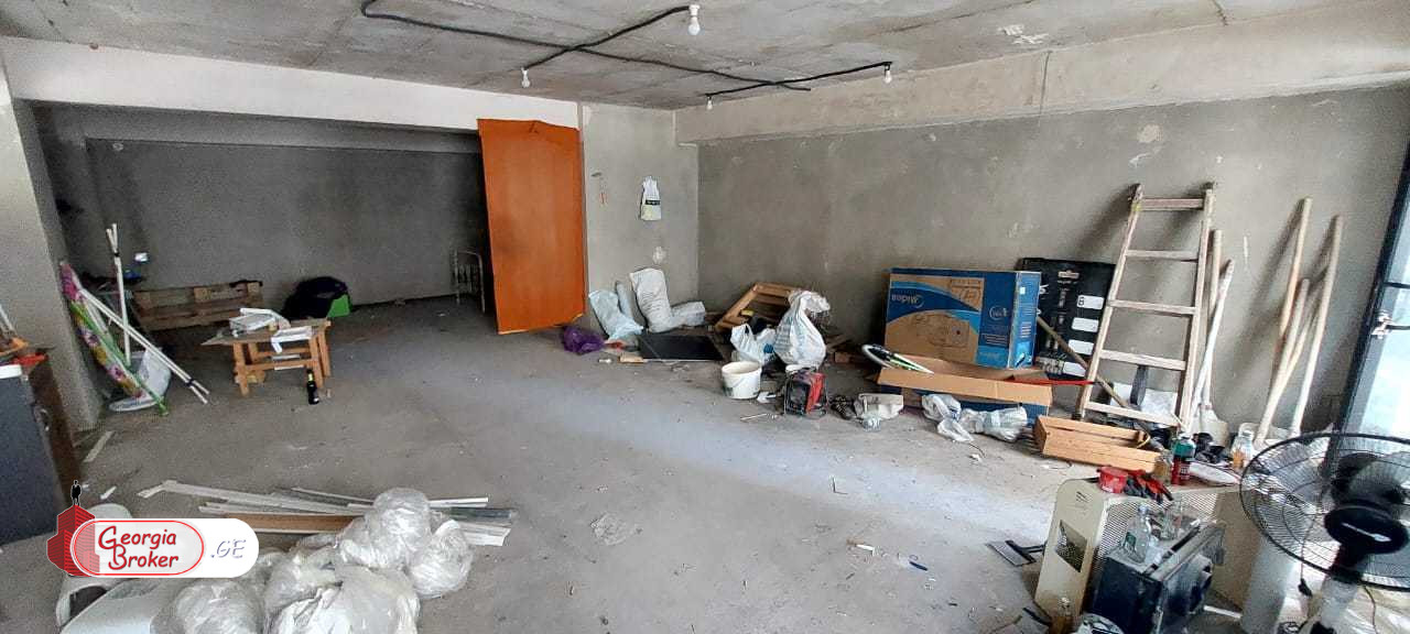 nearly repaired shopping space for sale