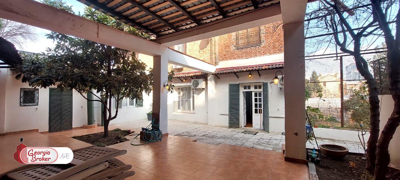 nearly repaired 7-room house for sale